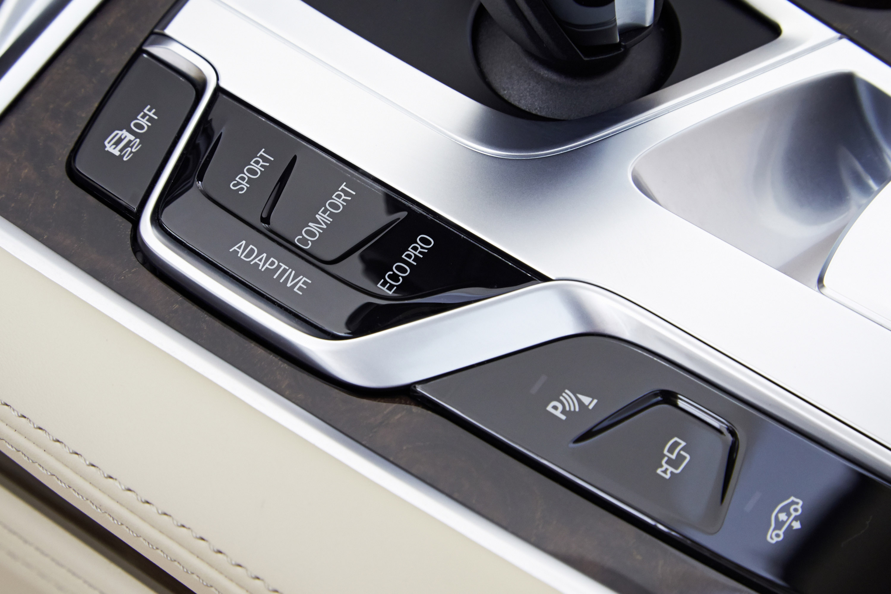 BMW 7-Series UK-Version photo #76