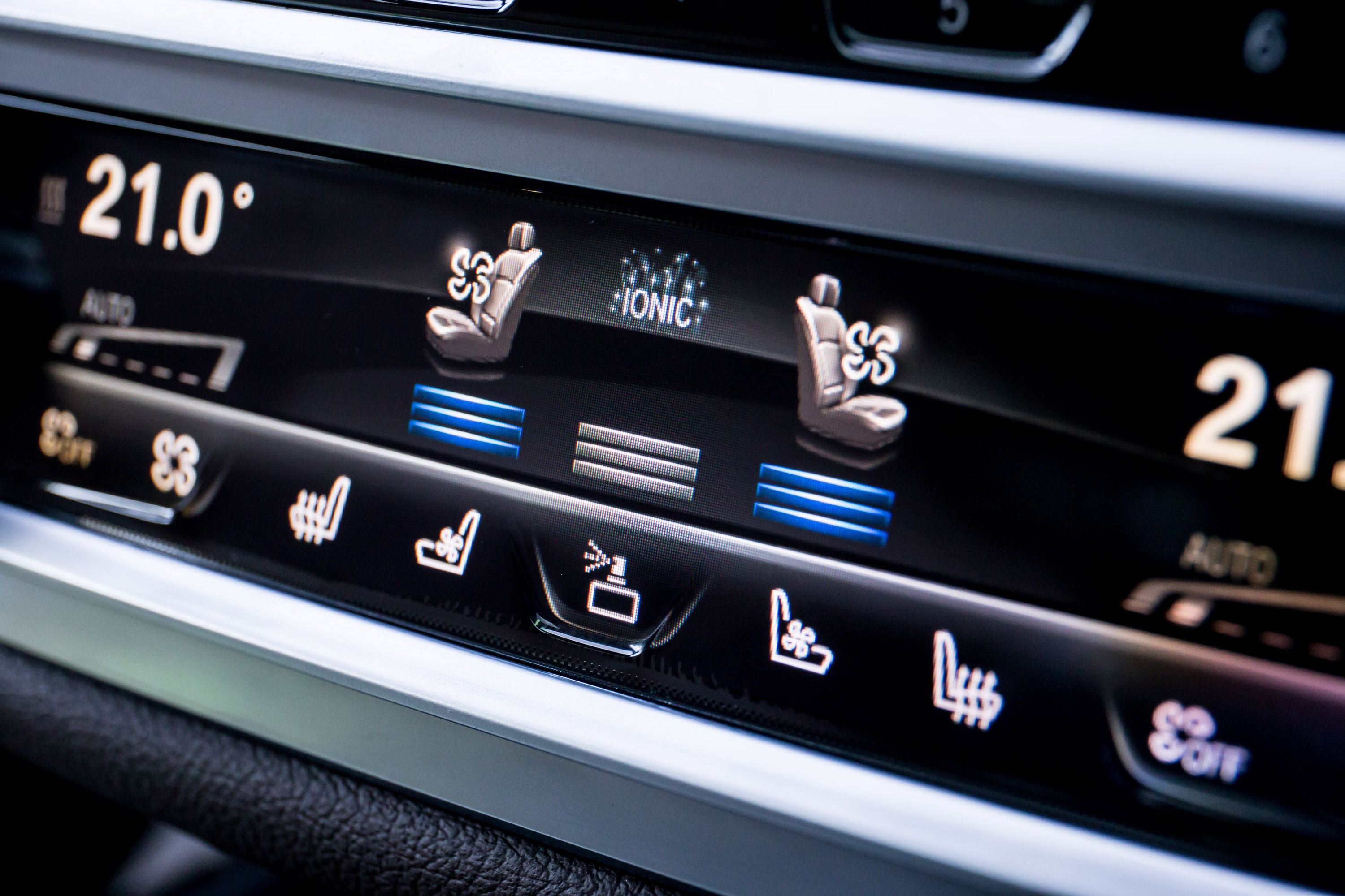 BMW 7-Series UK-Version photo #82