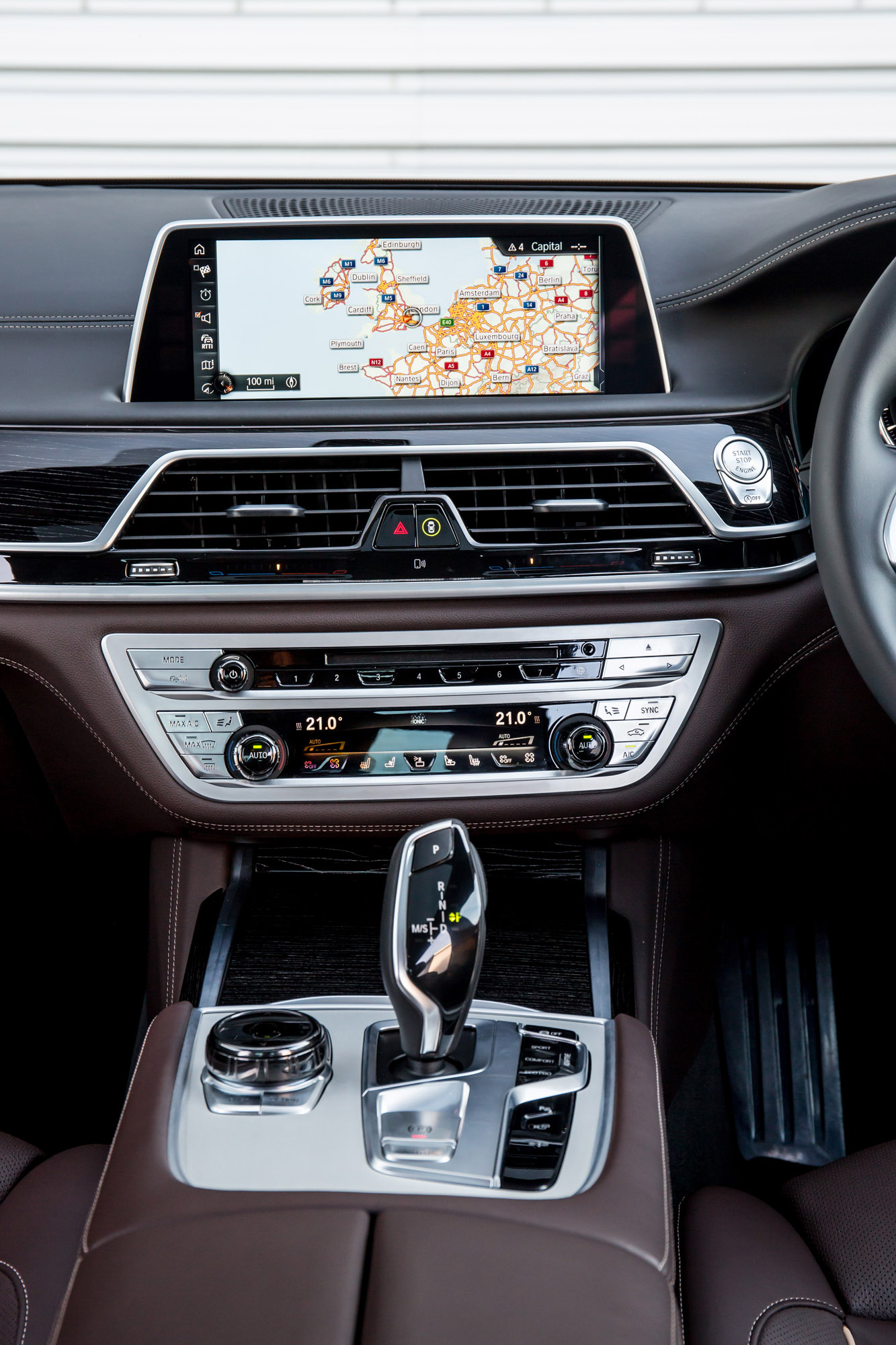 BMW 7-Series UK-Version photo #86