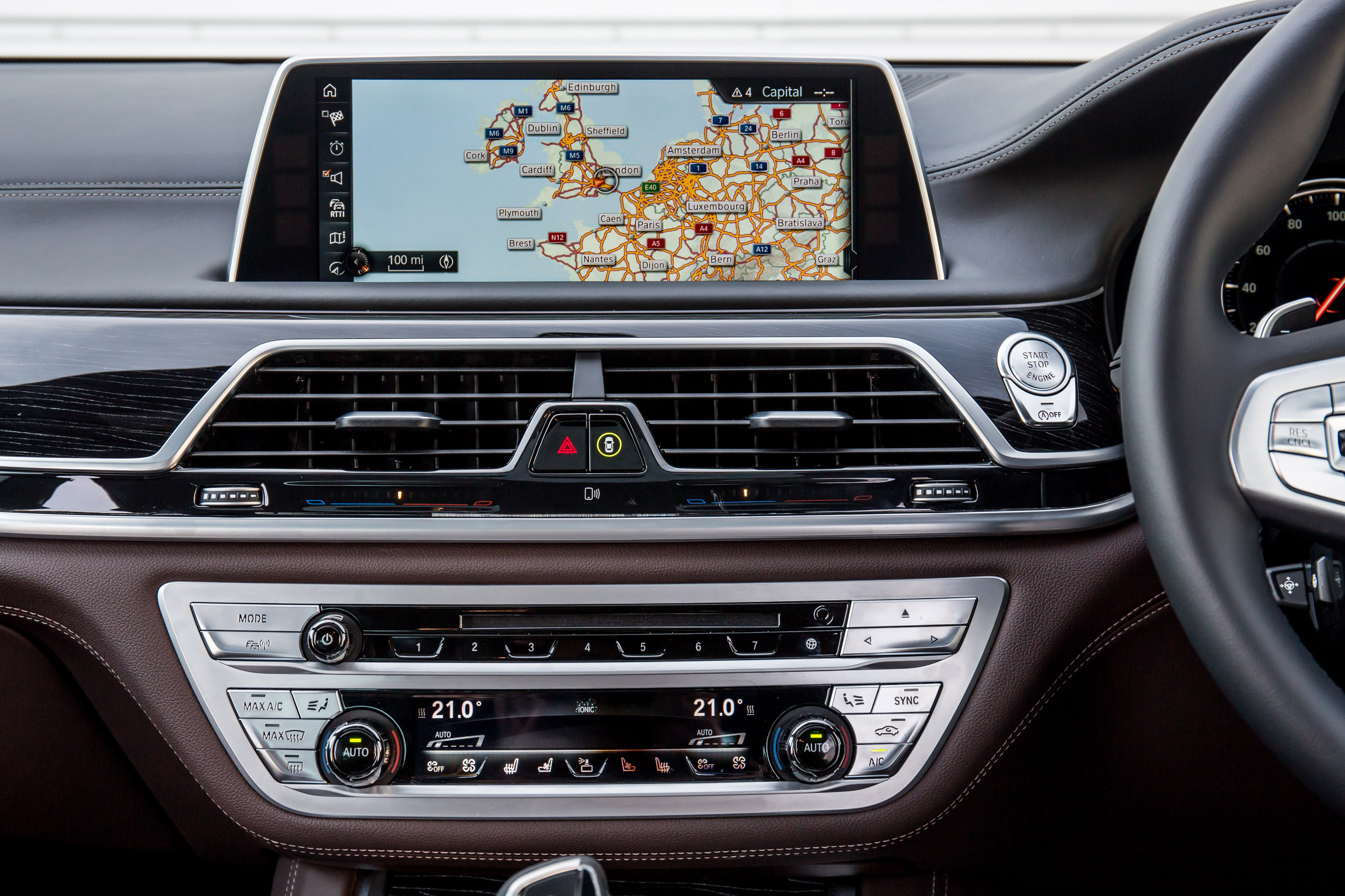 BMW 7-Series UK-Version photo #88