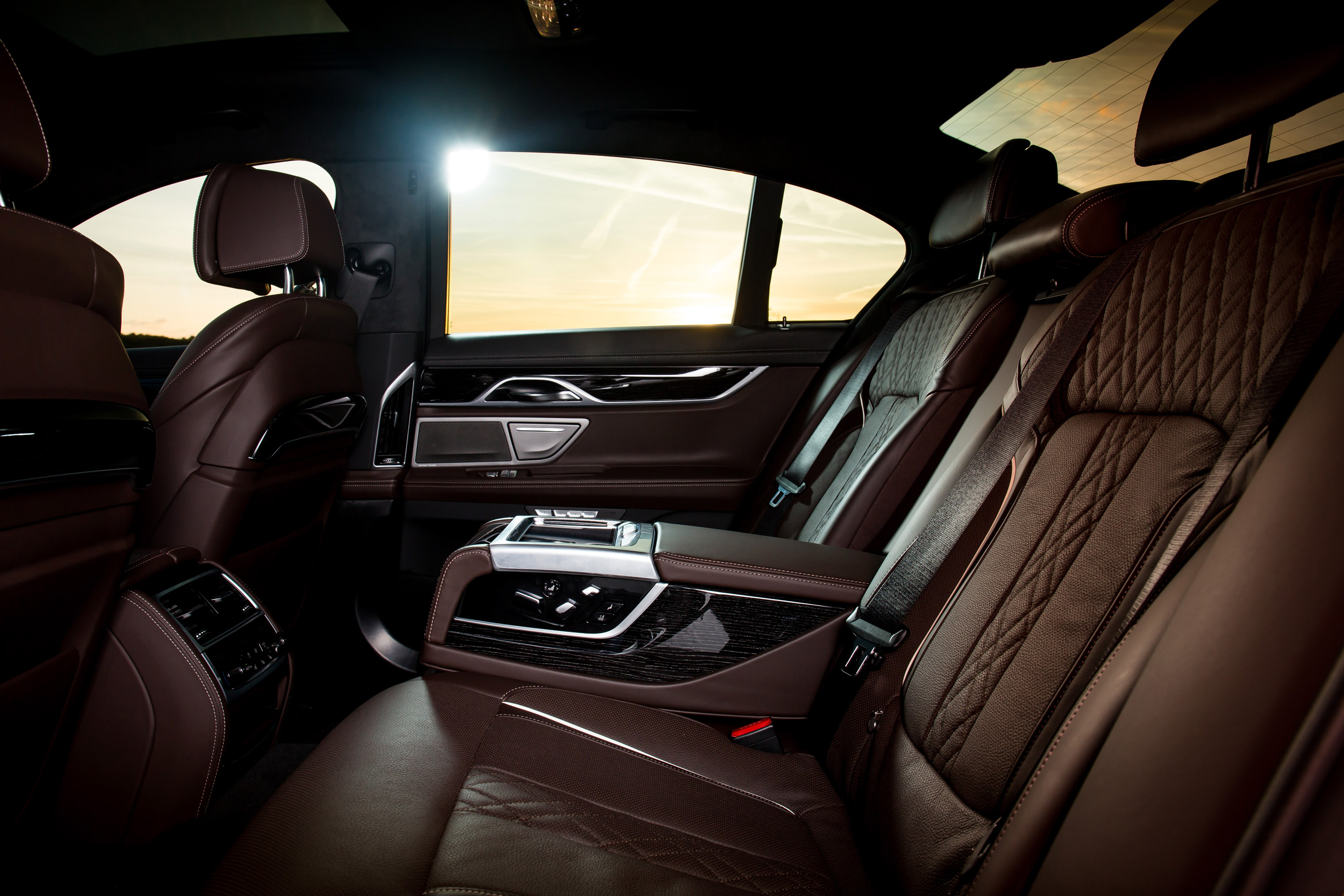 BMW 7-Series UK-Version photo #90