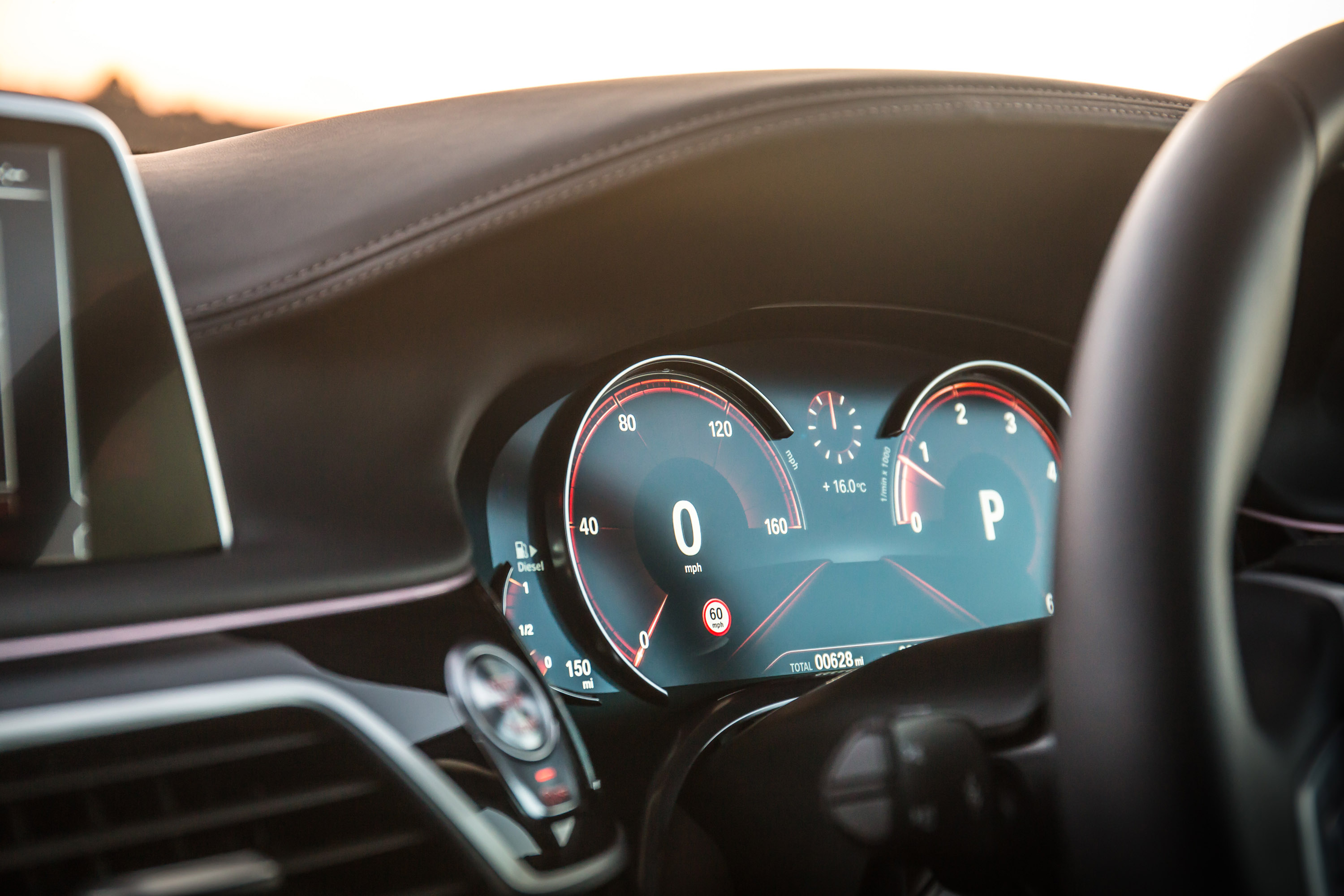 BMW 7-Series UK-Version photo #94