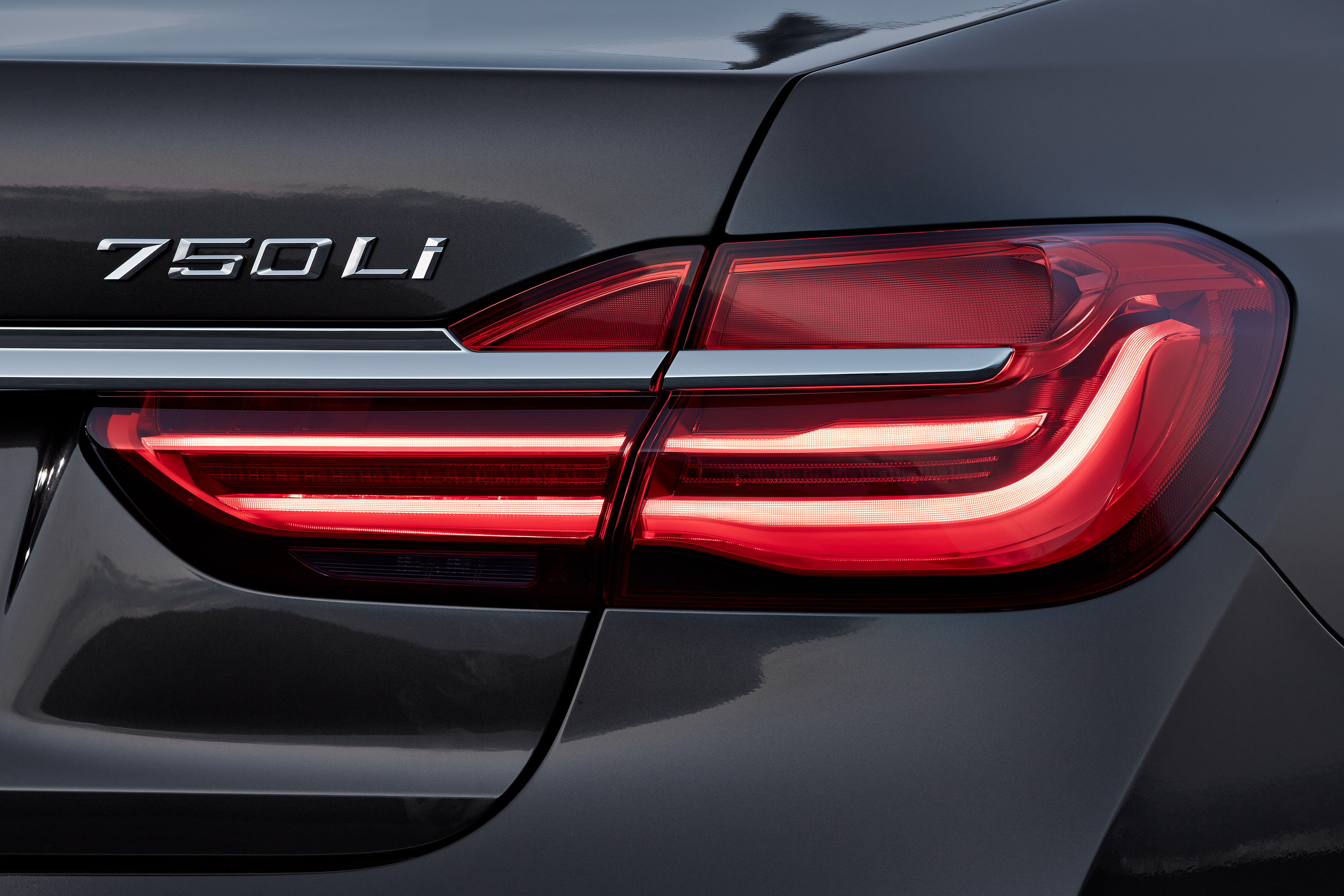 BMW 7-Series photo #41