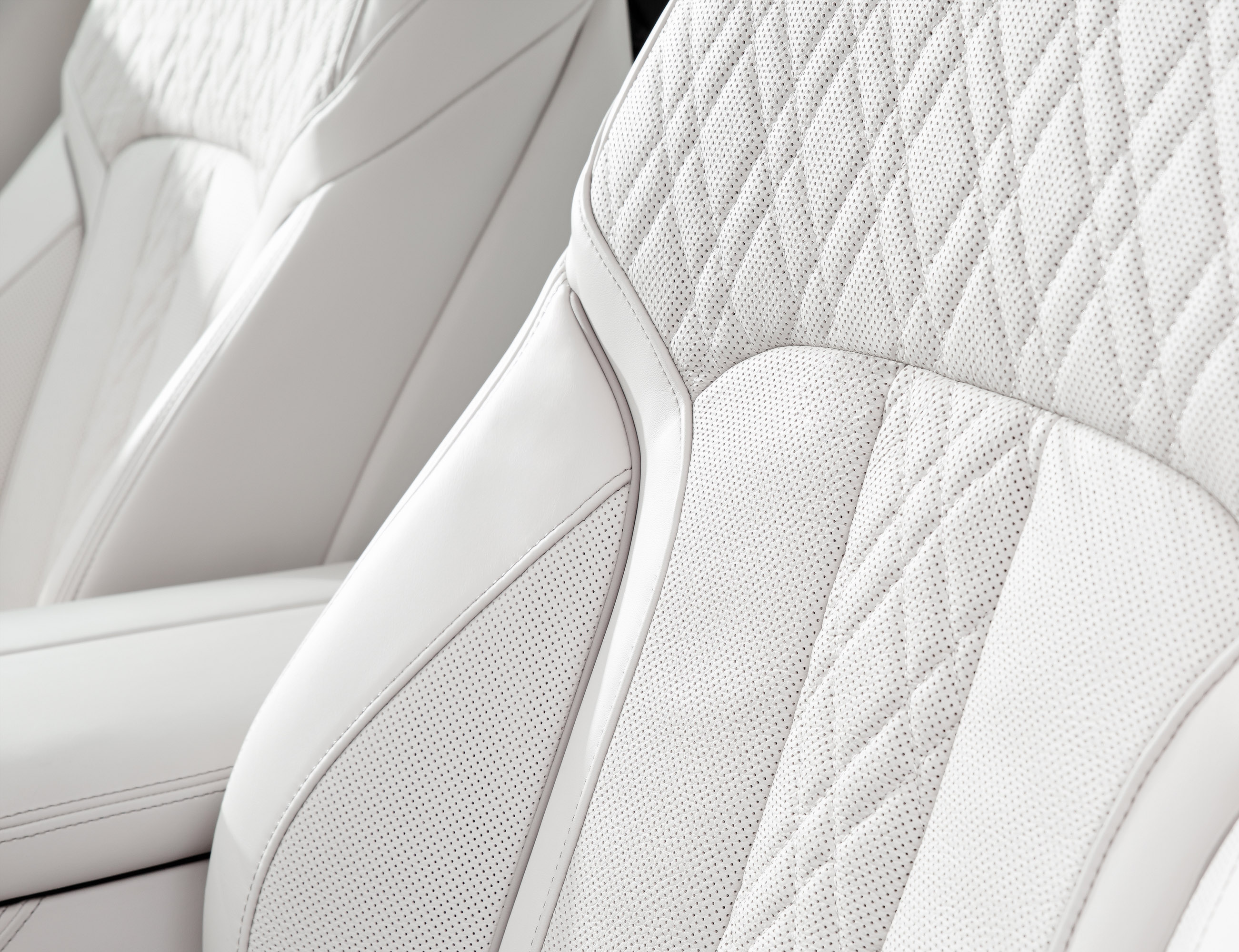 BMW 7-Series photo #43
