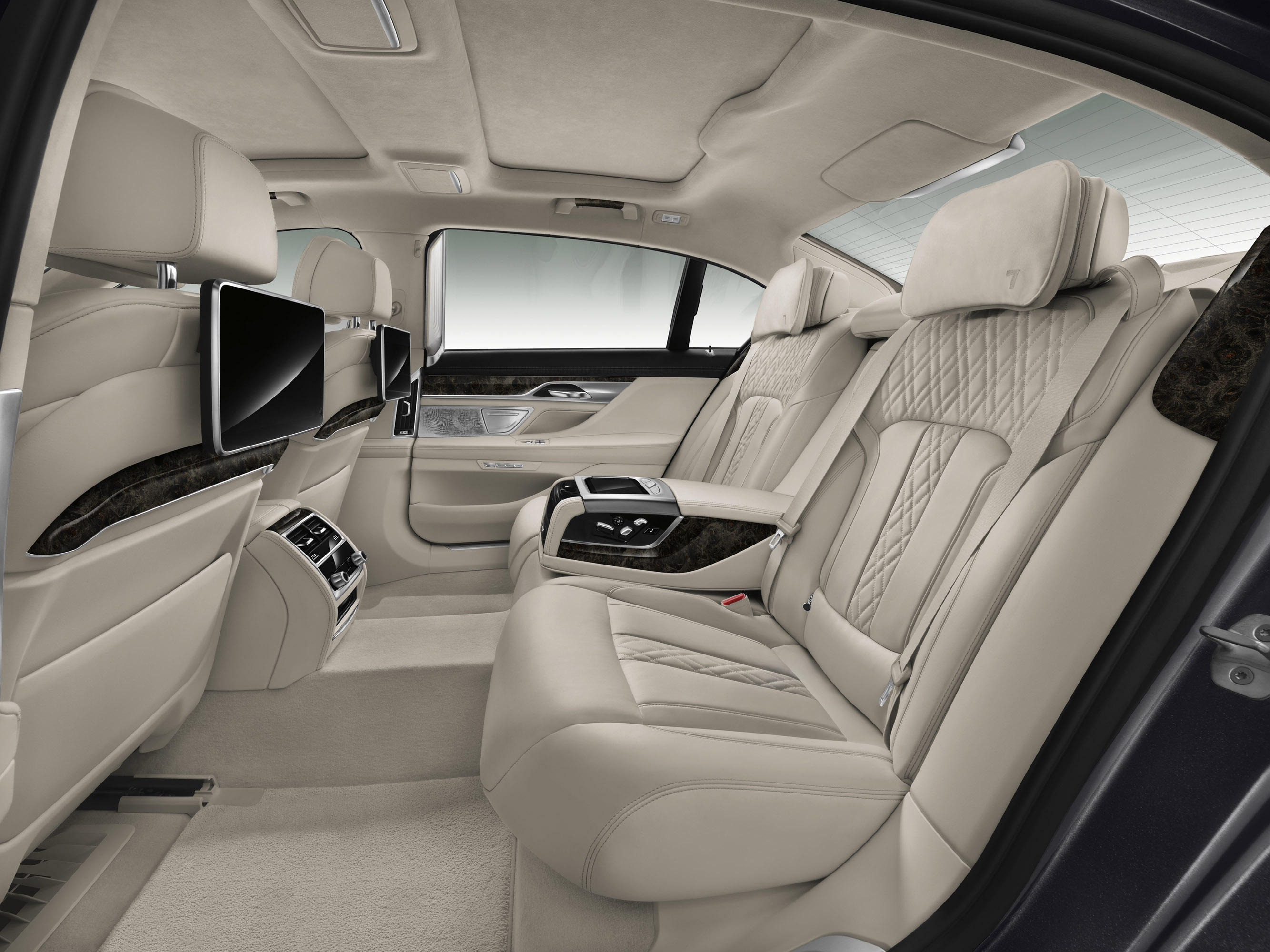 BMW 7-Series photo #49