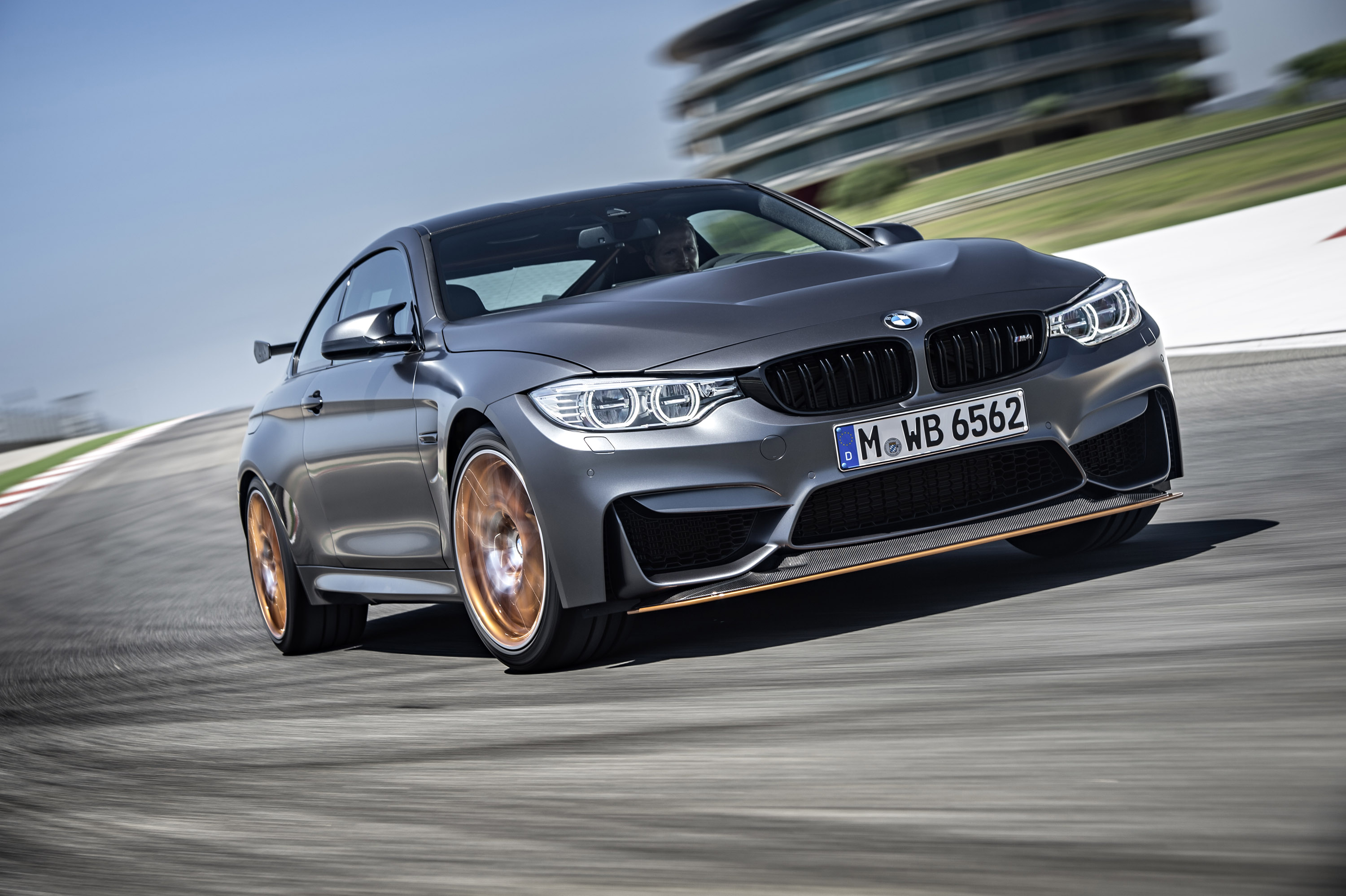 BMW M4 GTS photo #1