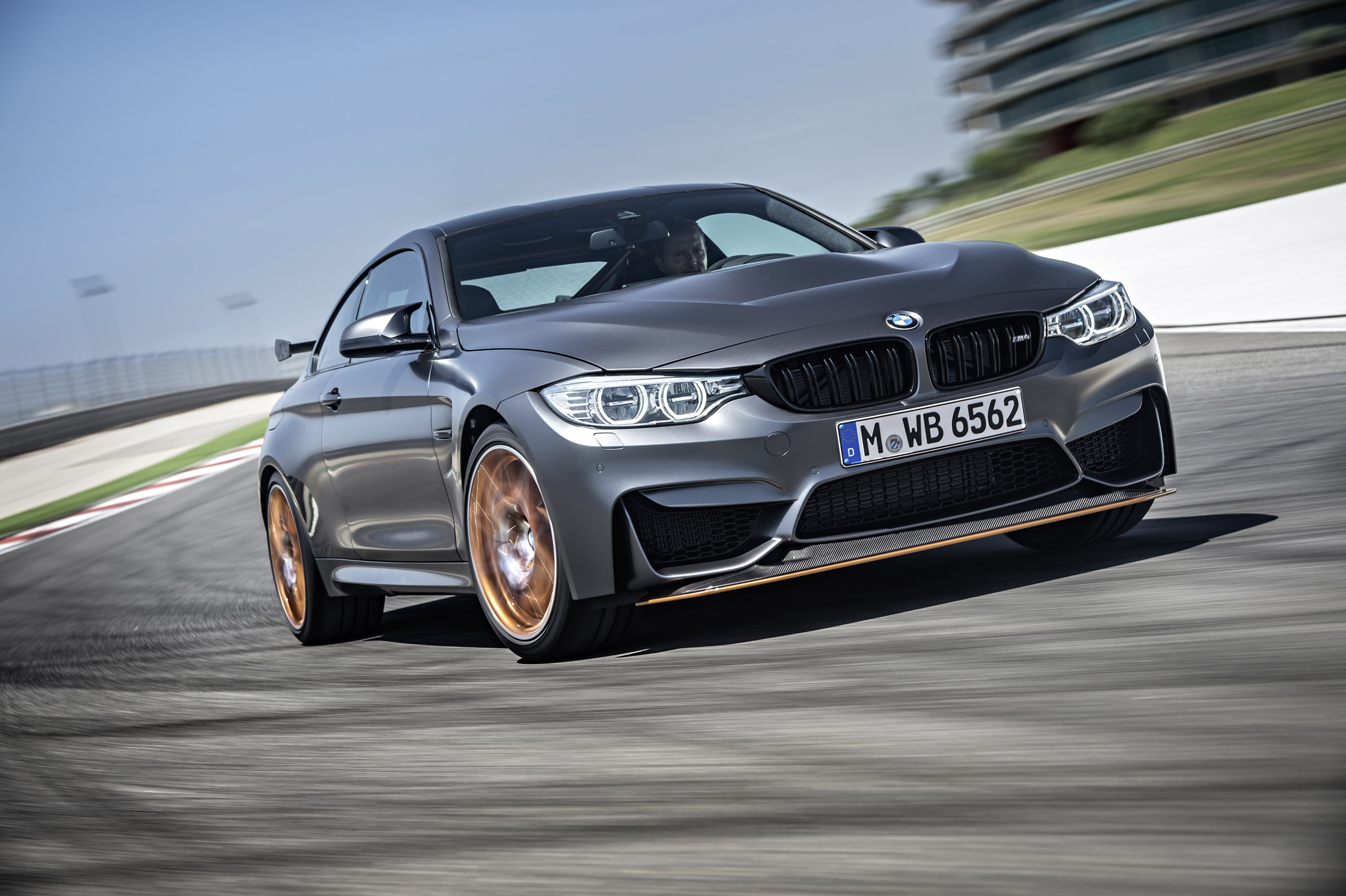 BMW M4 GTS photo #3