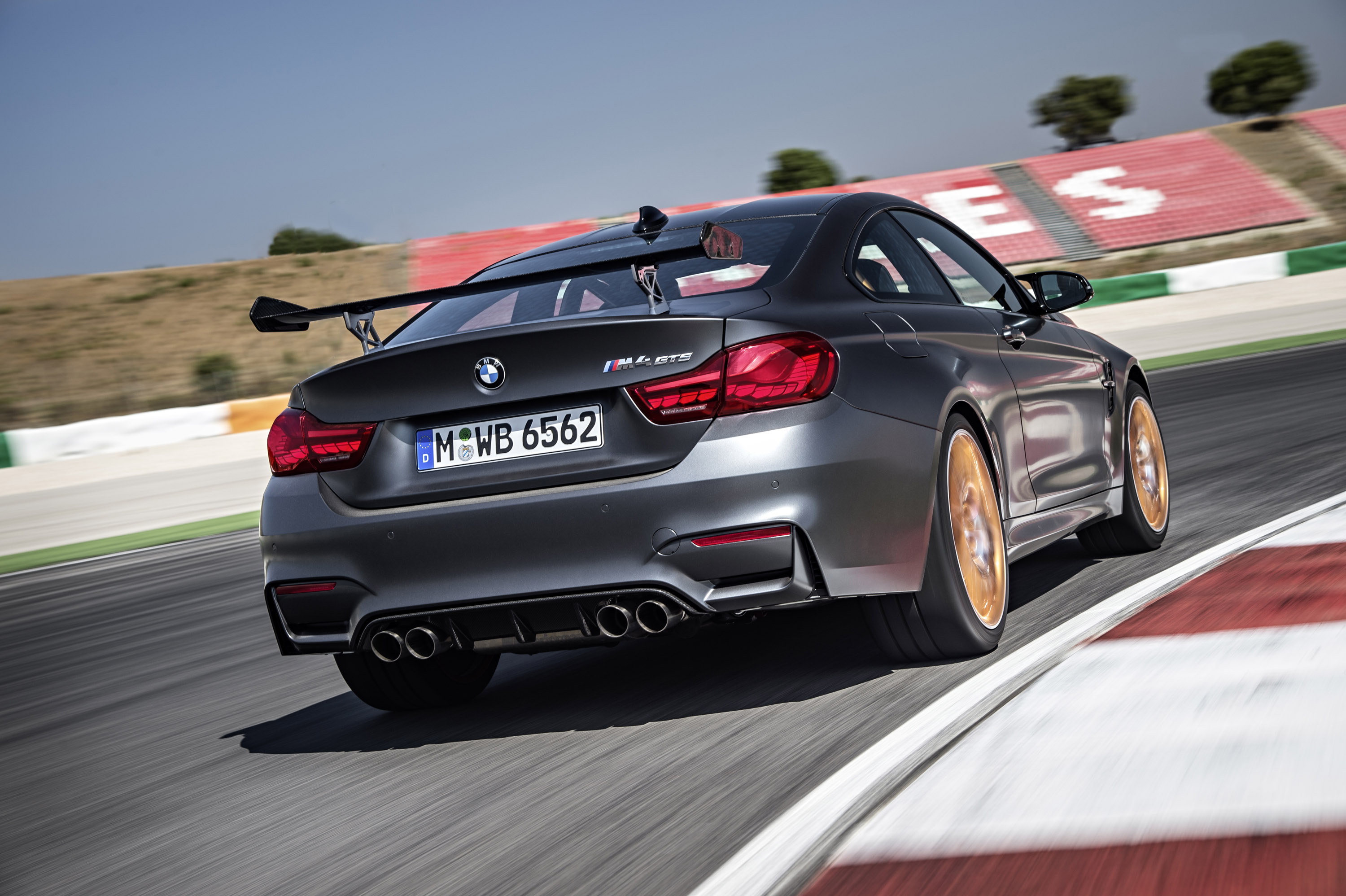 BMW M4 GTS photo #18
