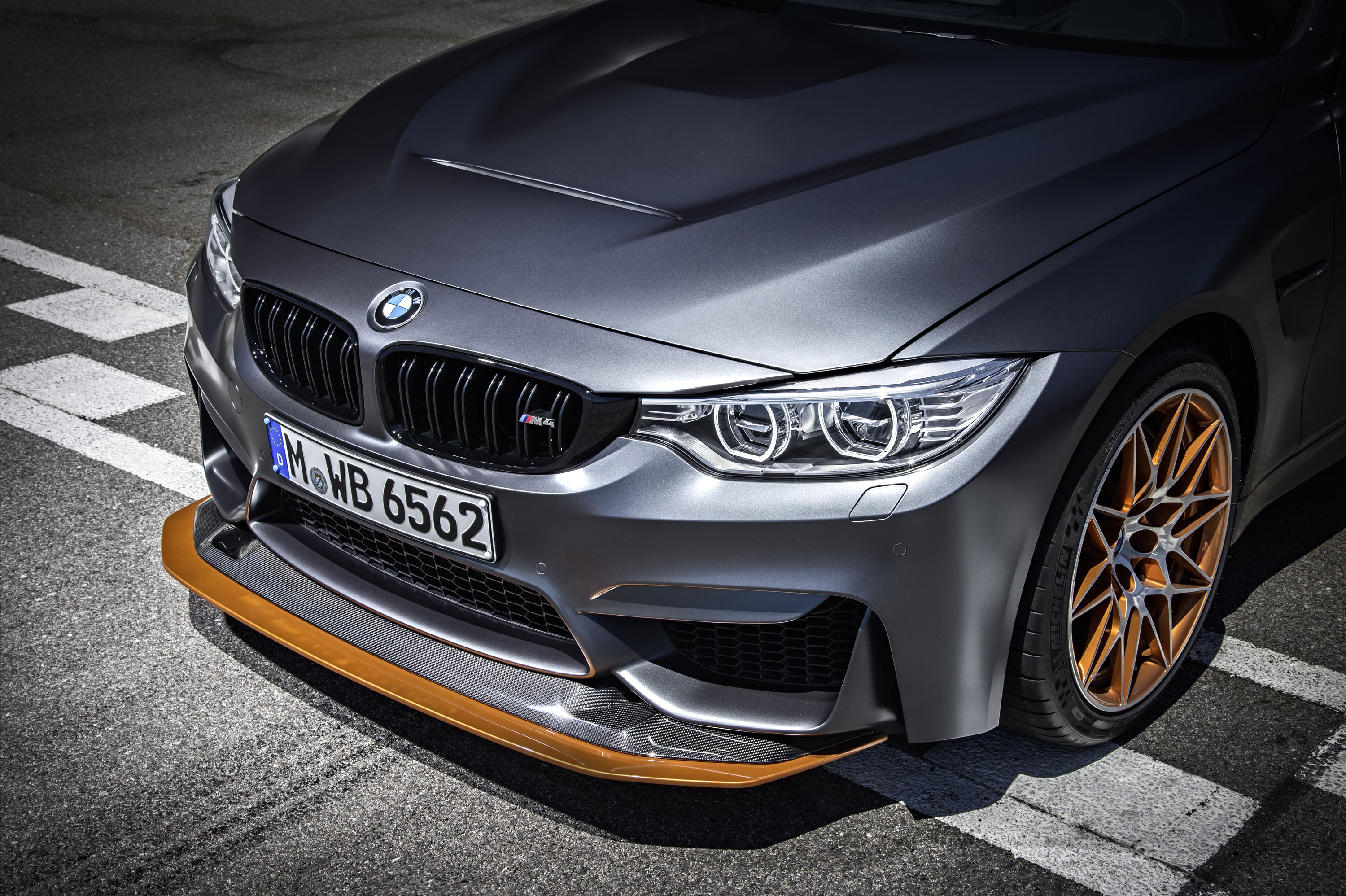 BMW M4 GTS photo #33