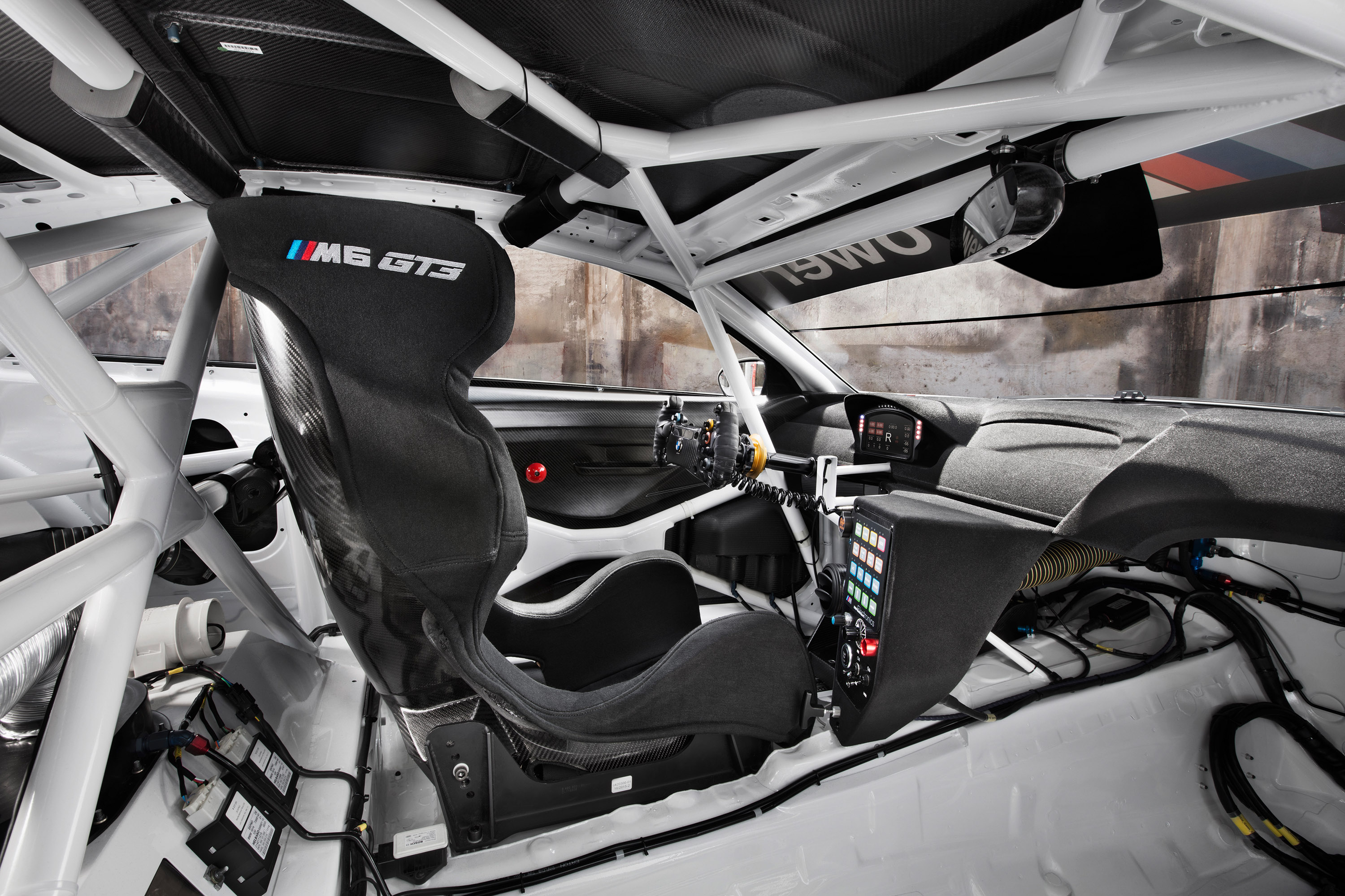 BMW M6 GT3 photo #29