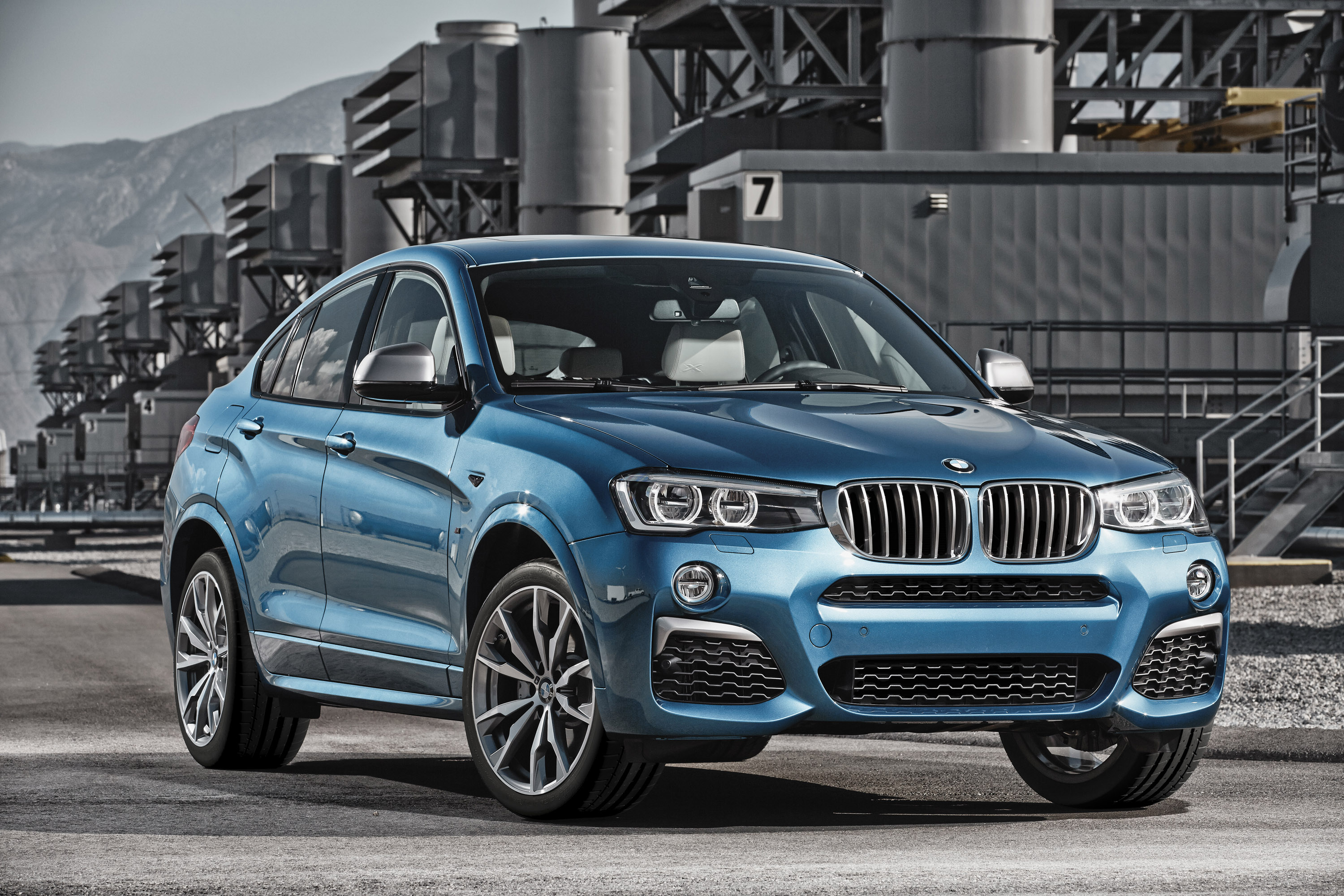 BMW X4 M40i photo #1