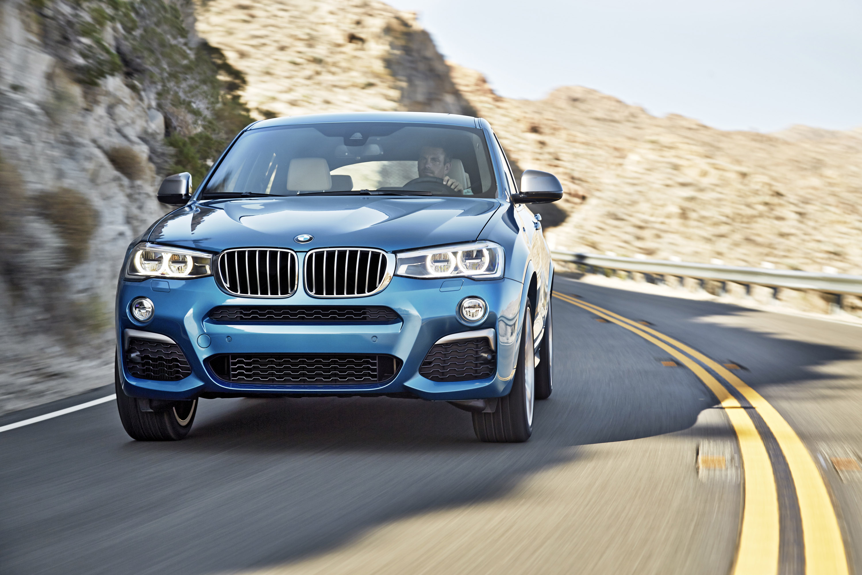 BMW X4 M40i photo #6