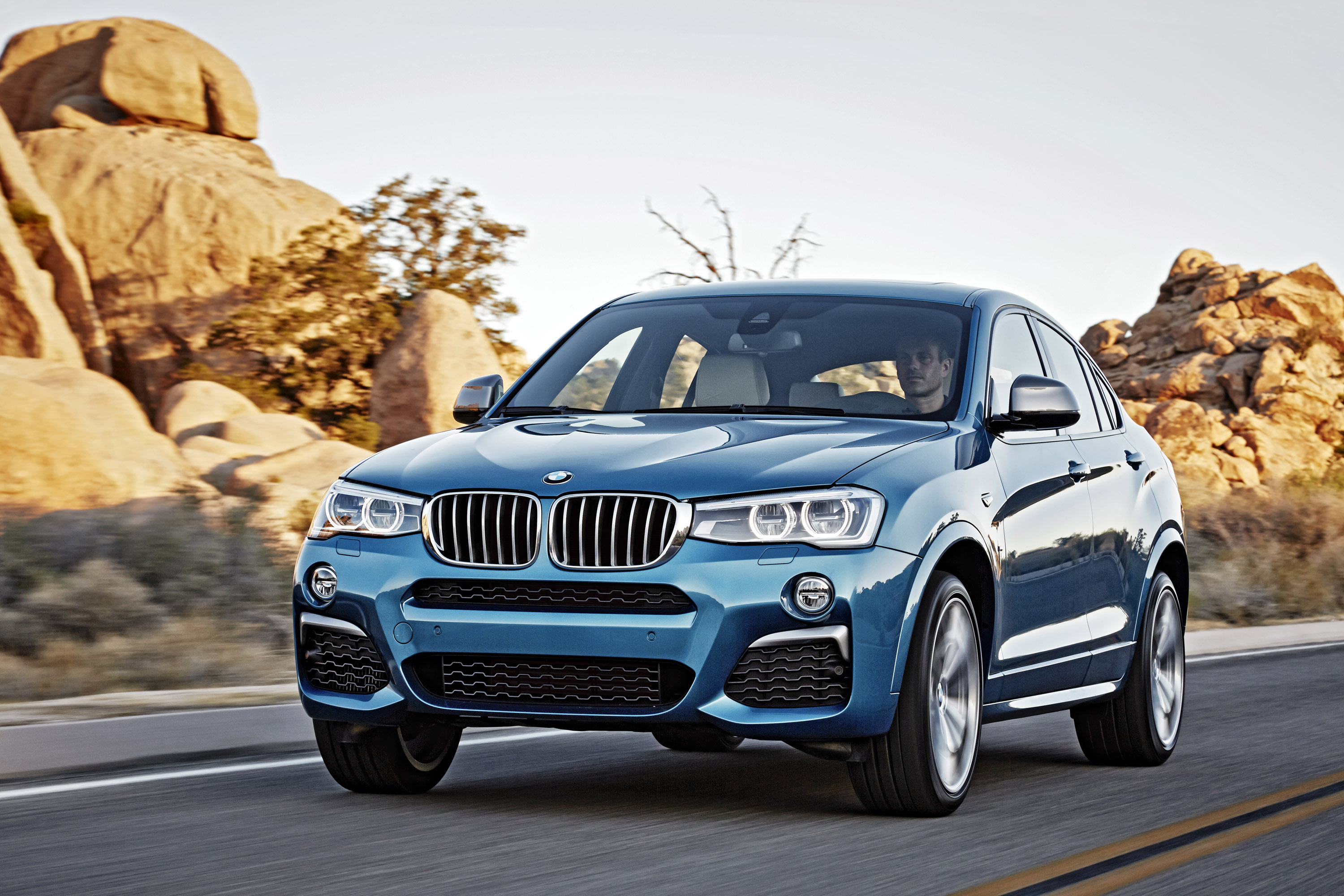 BMW X4 M40i photo #9