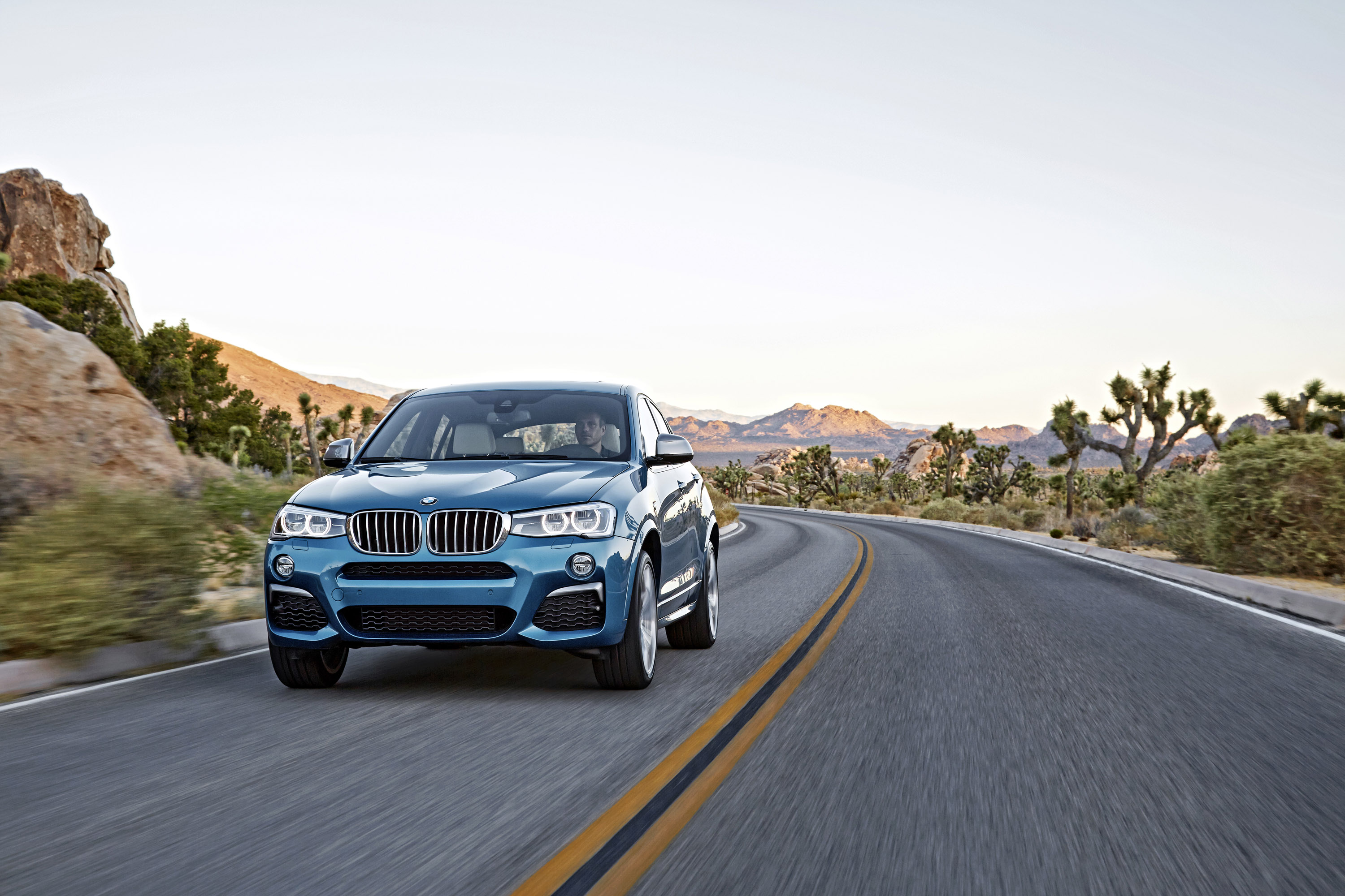 BMW X4 M40i photo #17