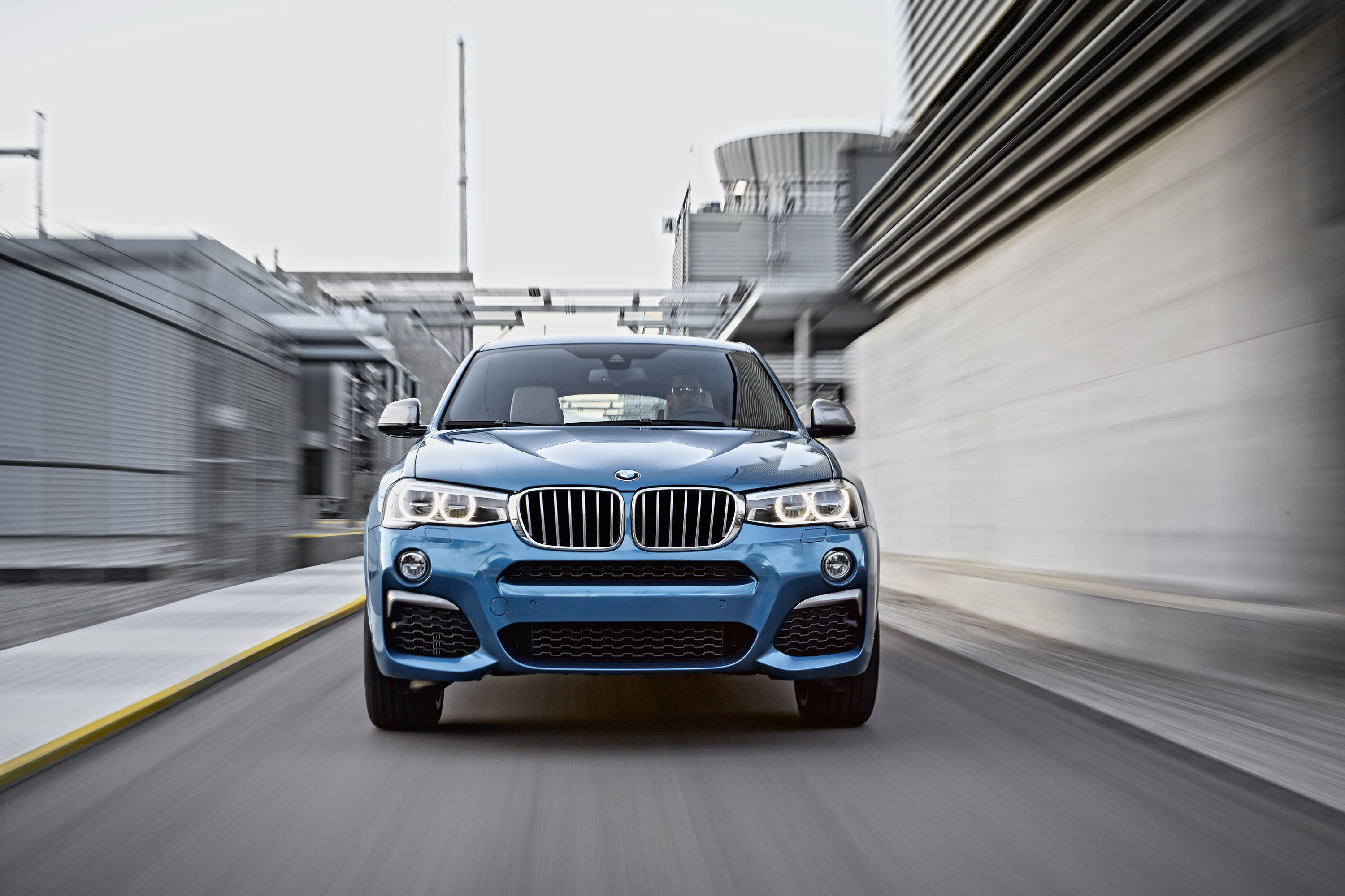 BMW X4 M40i photo #20
