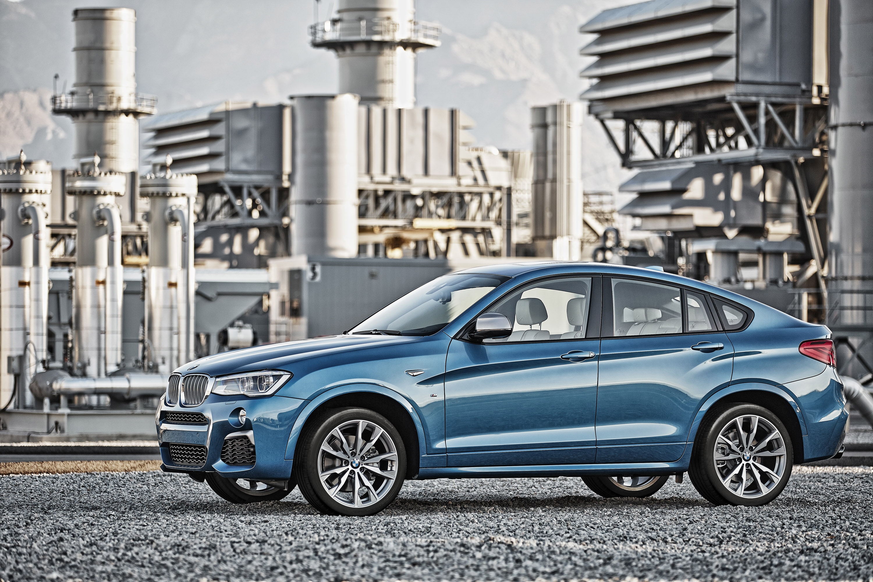 BMW X4 M40i photo #23