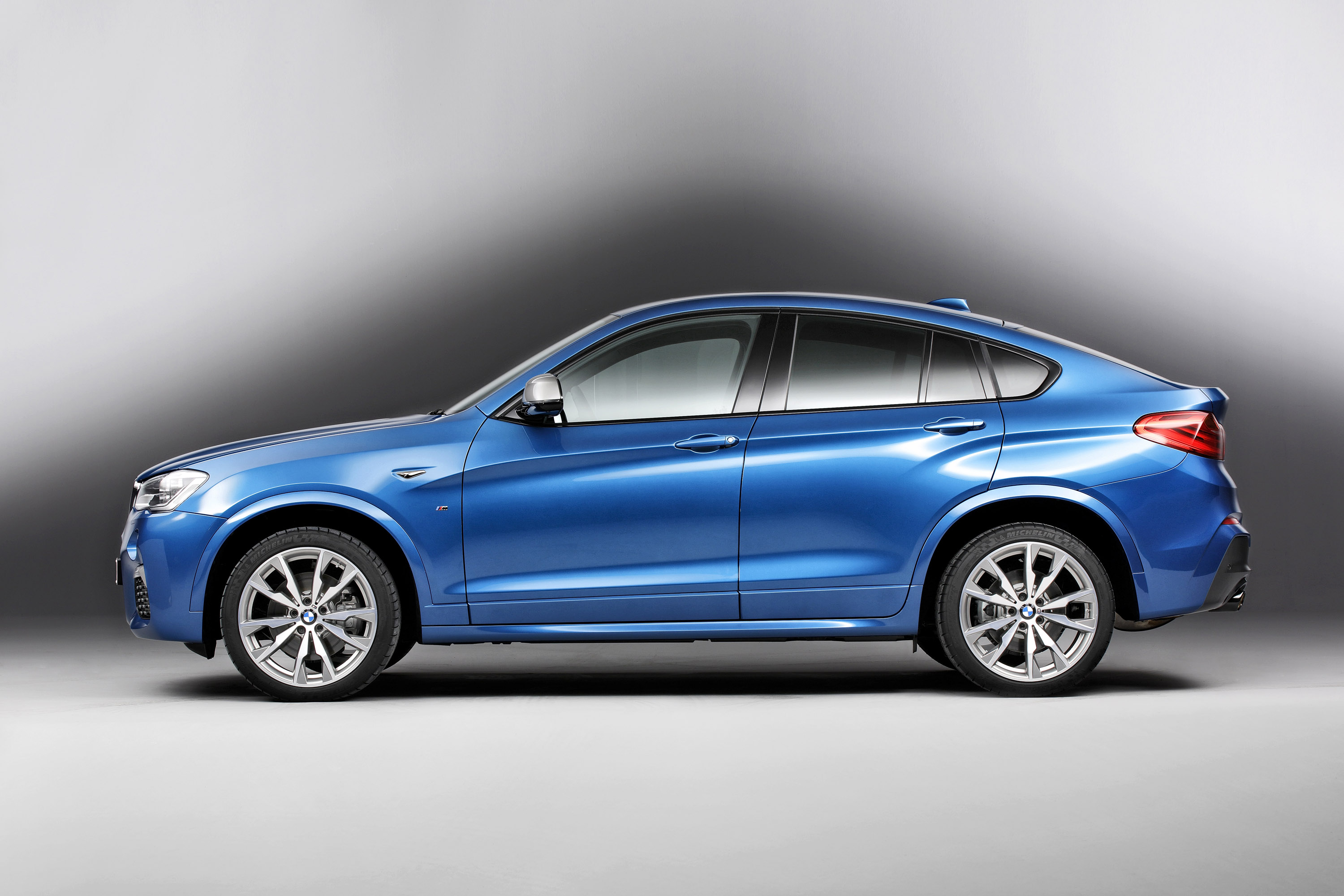 BMW X4 M40i photo #32