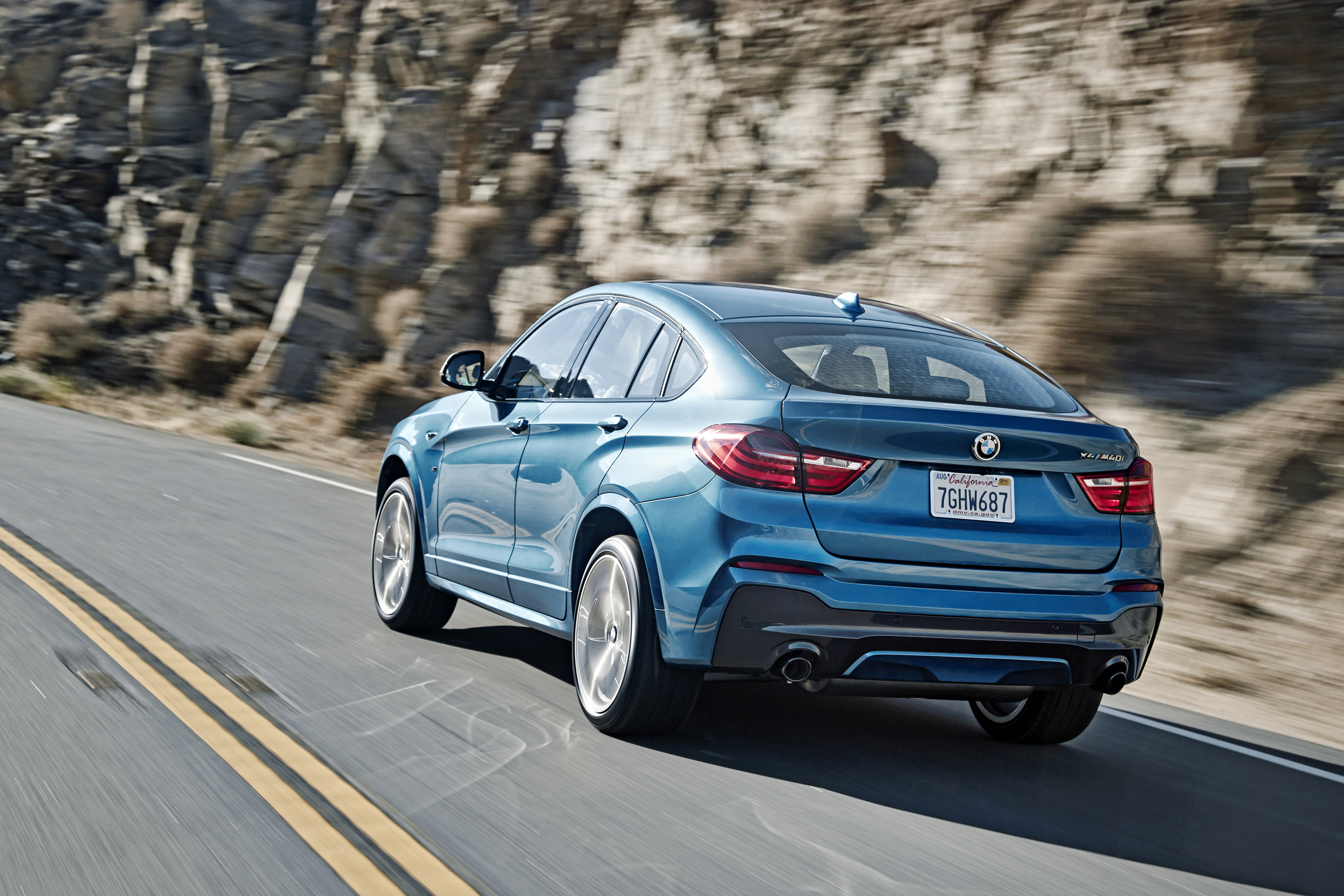 BMW X4 M40i photo #41