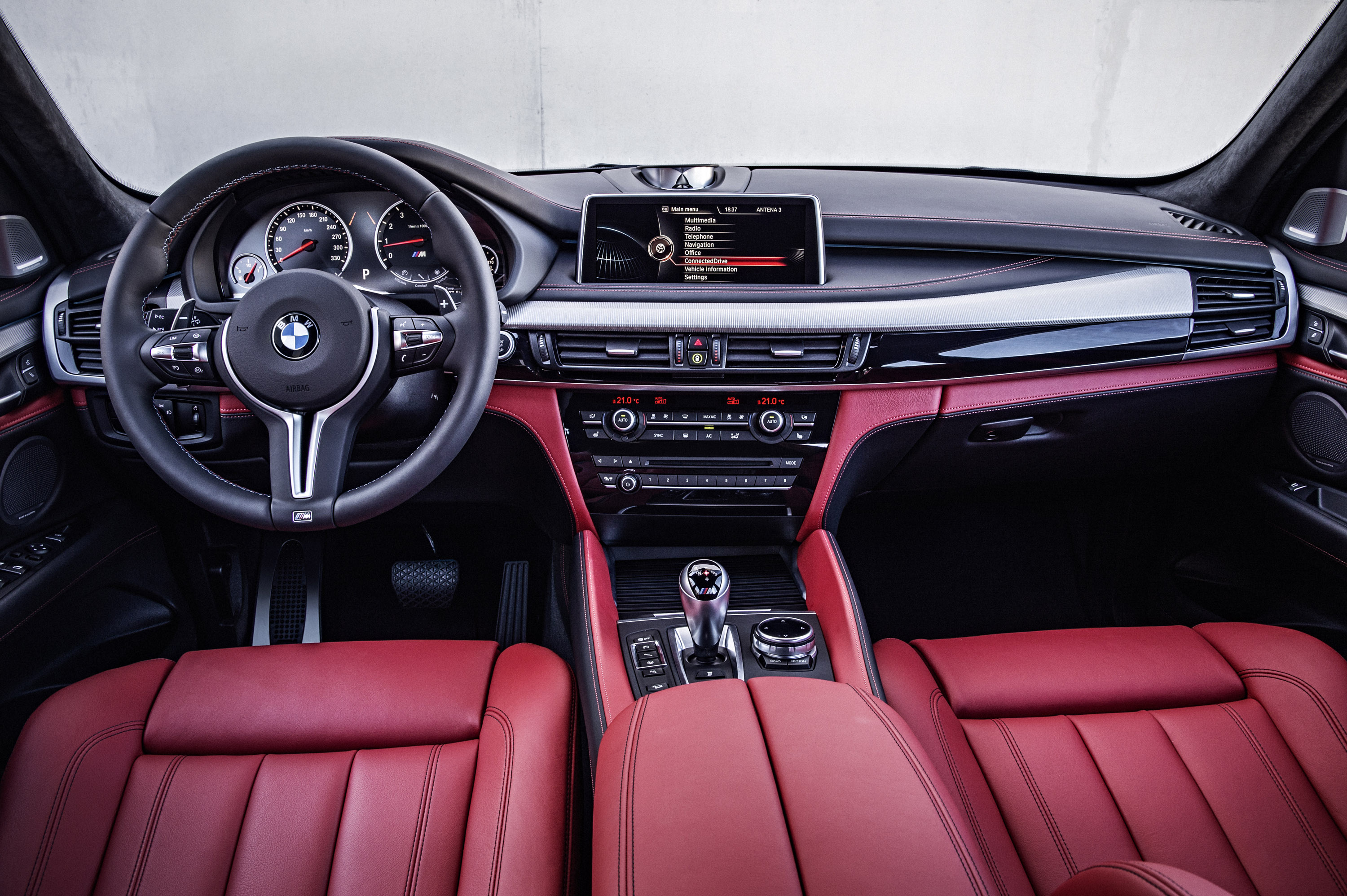 BMW X5 M photo #24