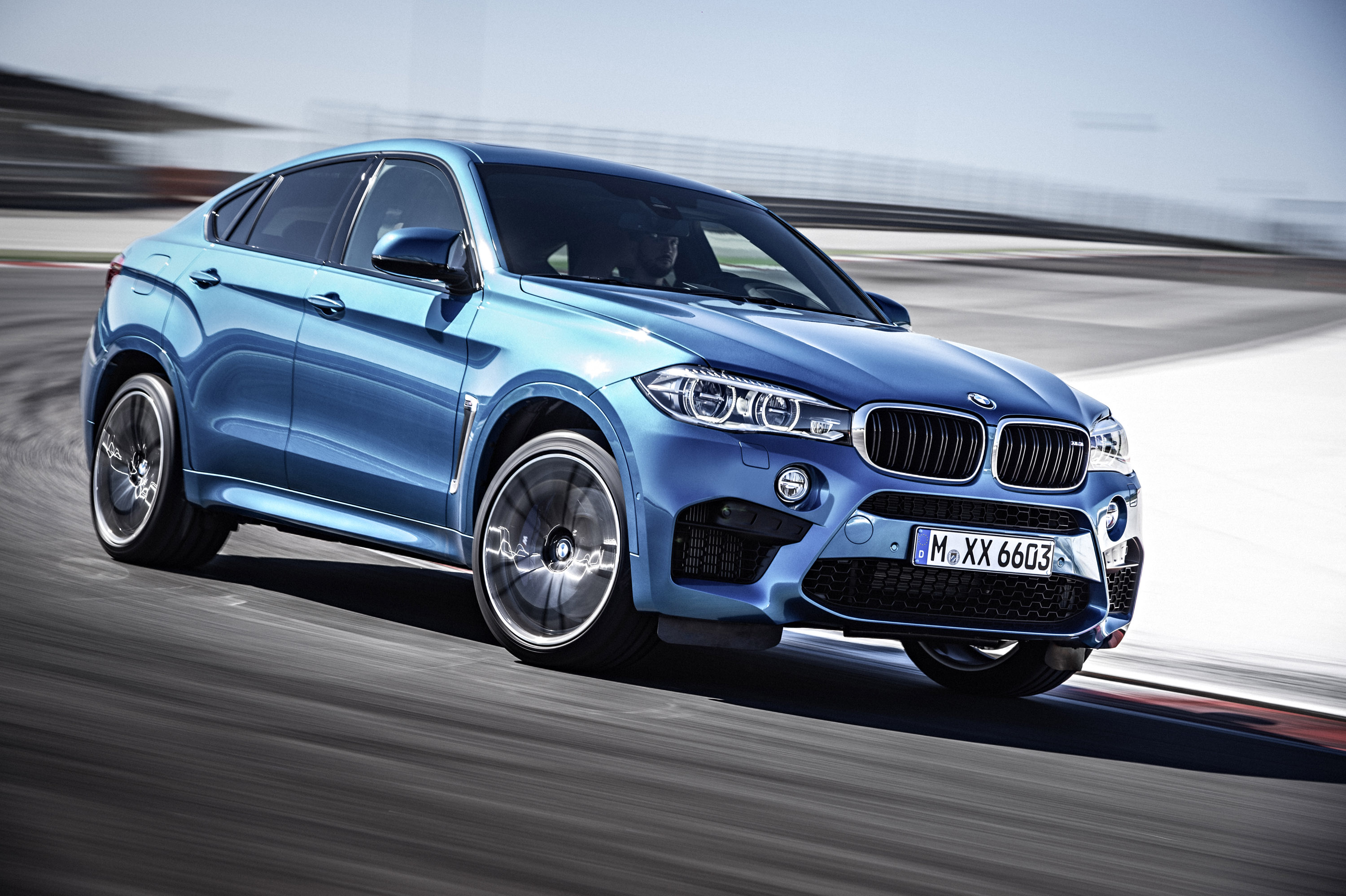 BMW X6 M photo #2