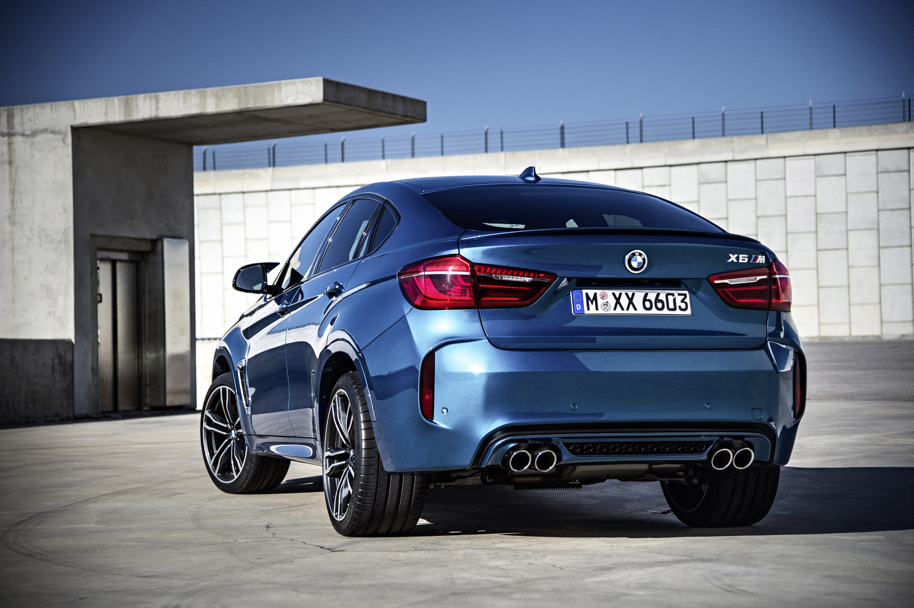 BMW X6 M photo #16