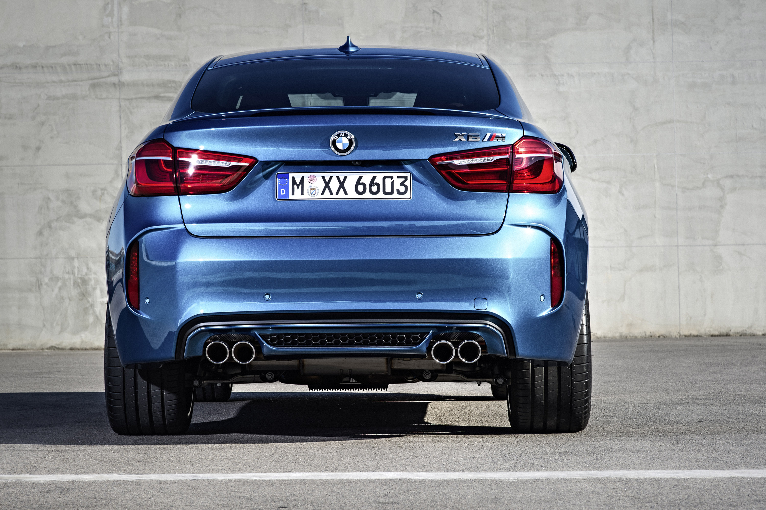 BMW X6 M photo #17
