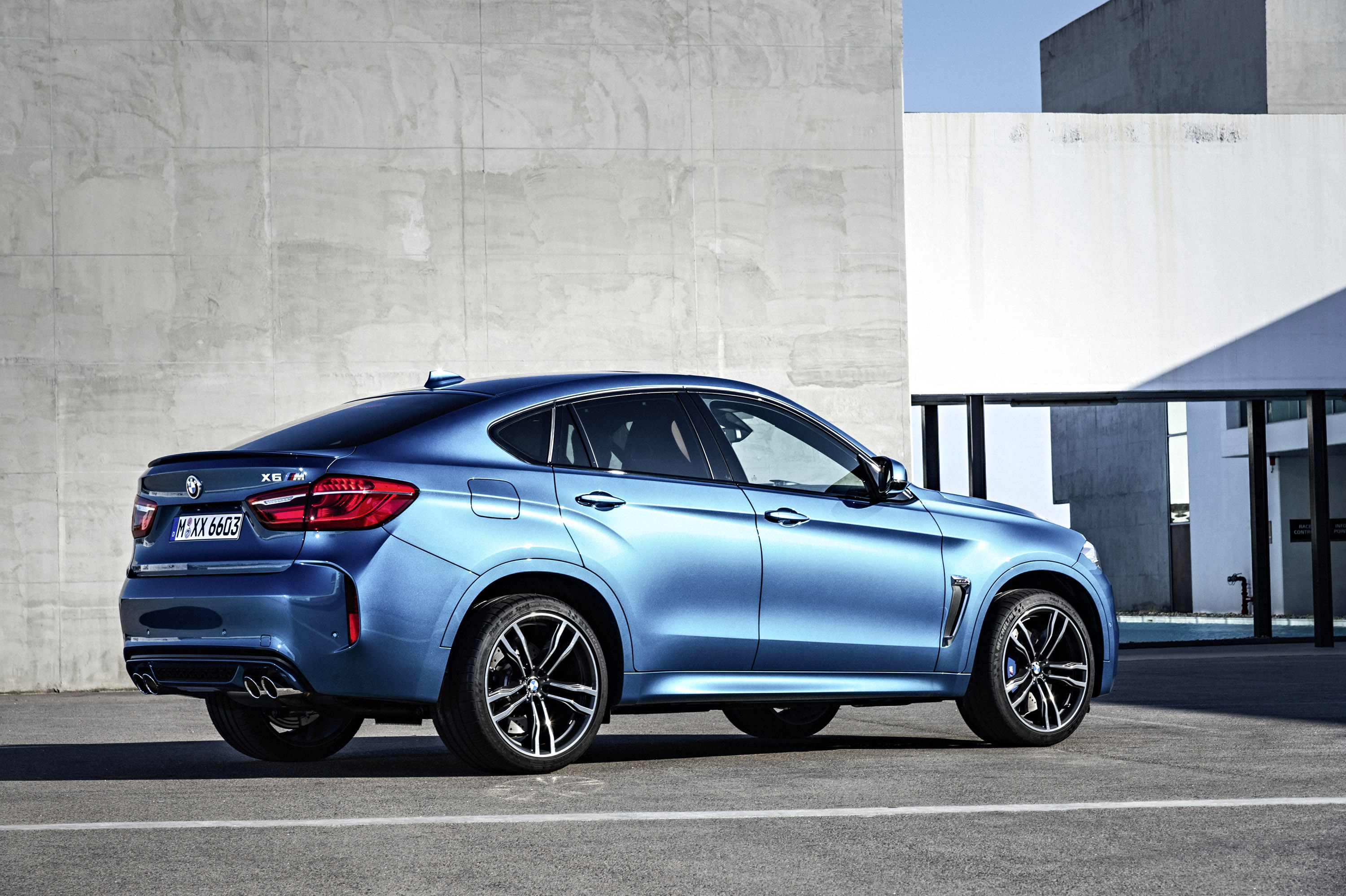 BMW X6 M photo #18