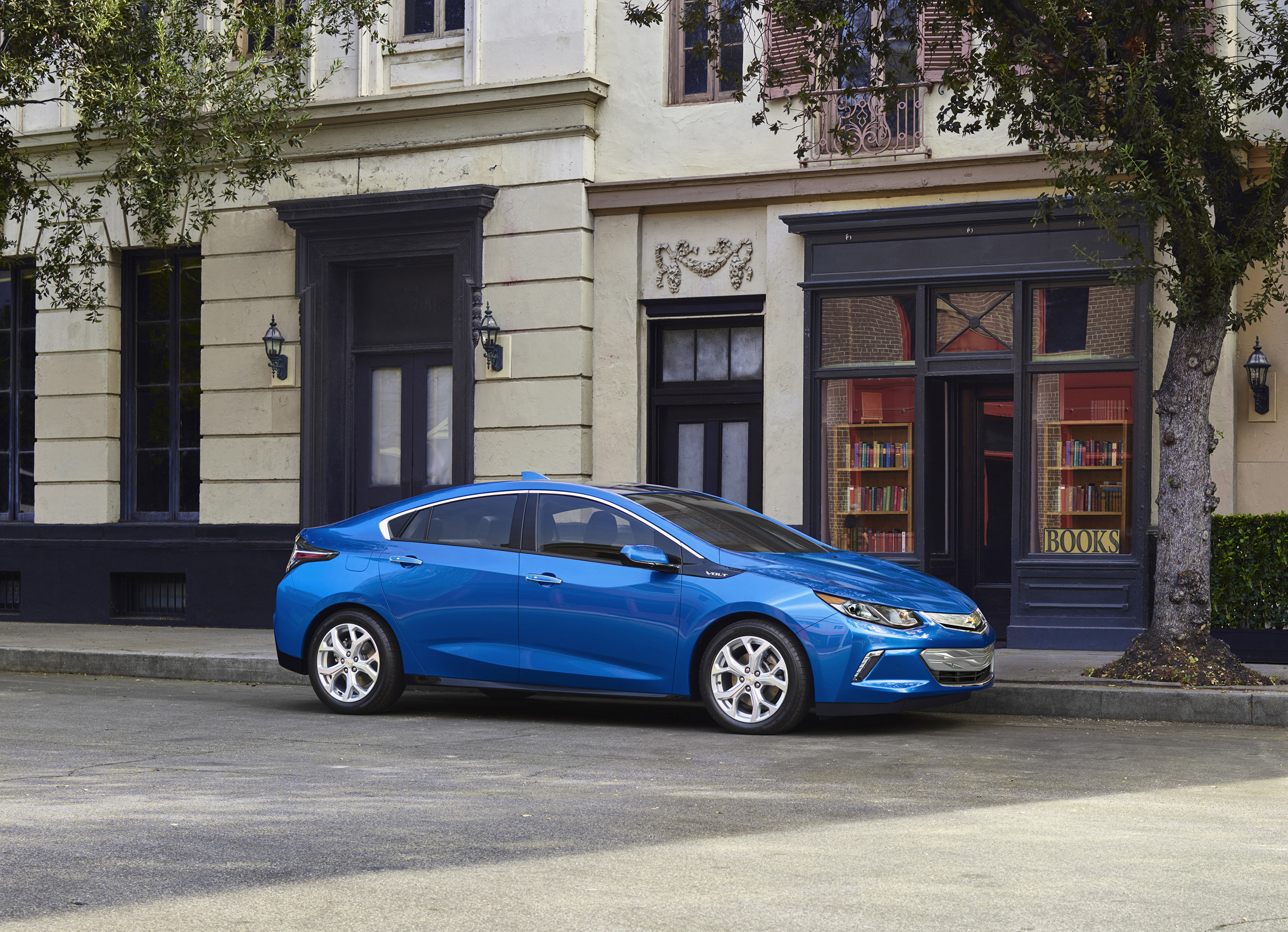 Chevrolet Volt photo #2