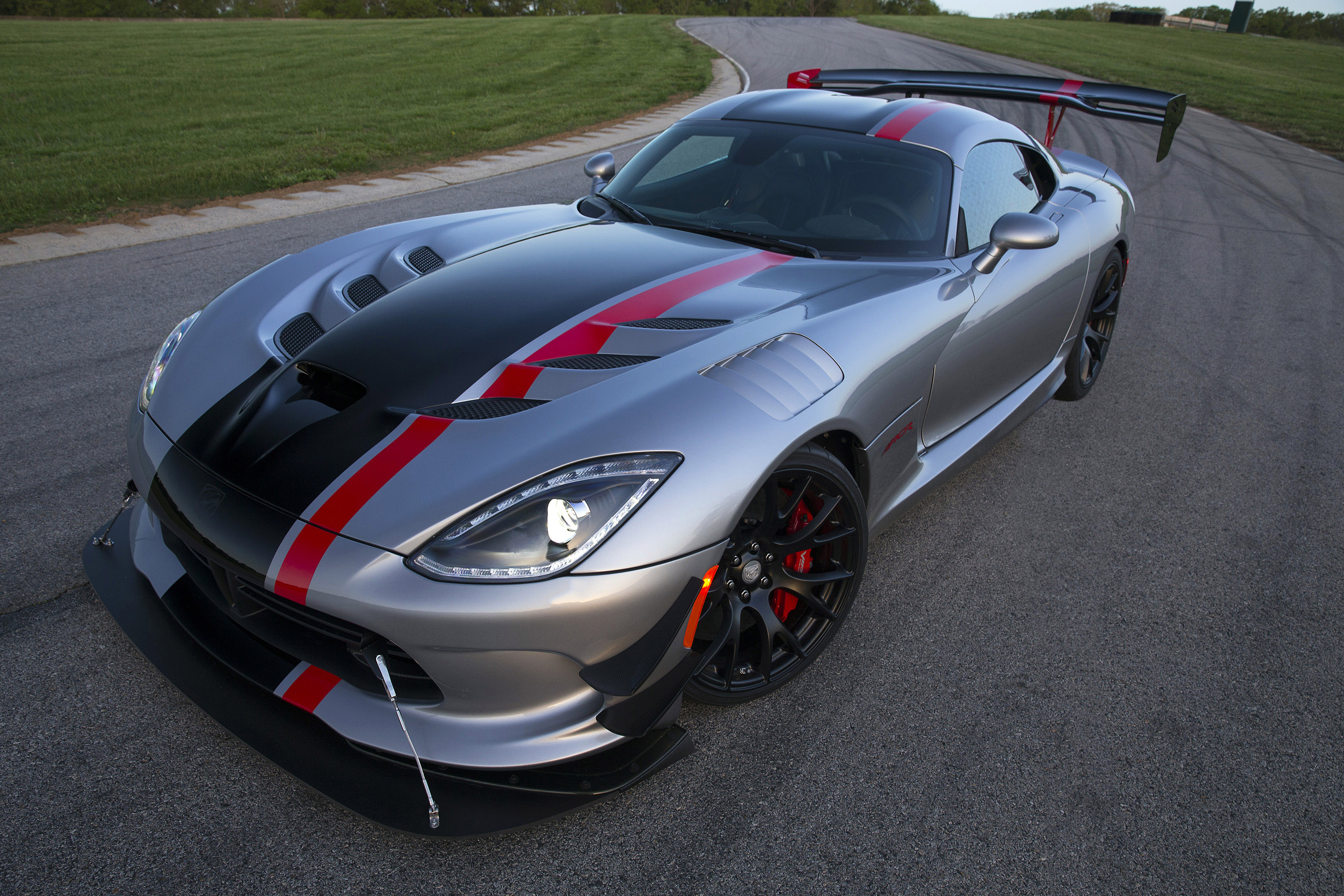 Dodge Viper ACR photo #1