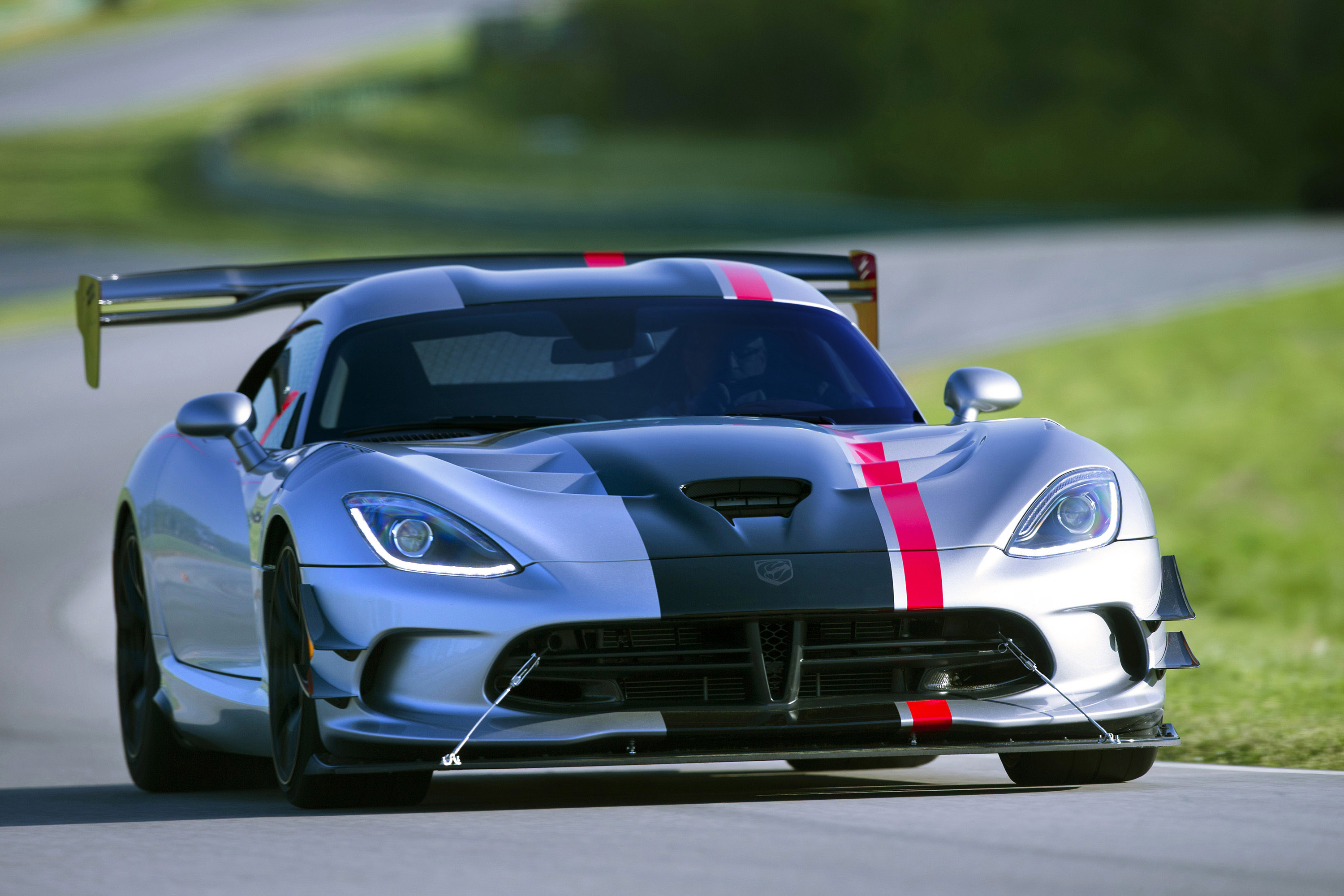 Dodge Viper ACR photo #17