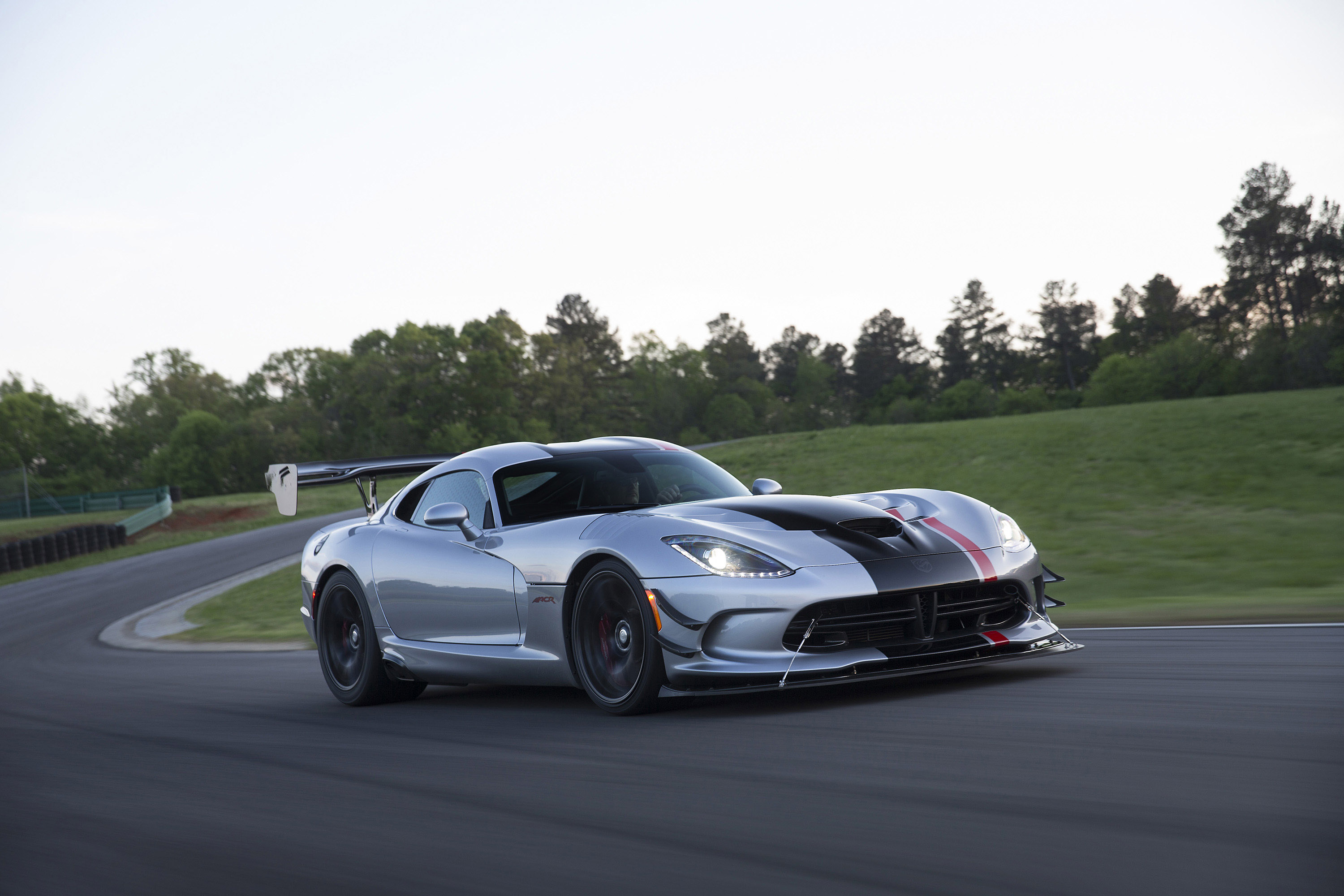 Dodge Viper ACR photo #26