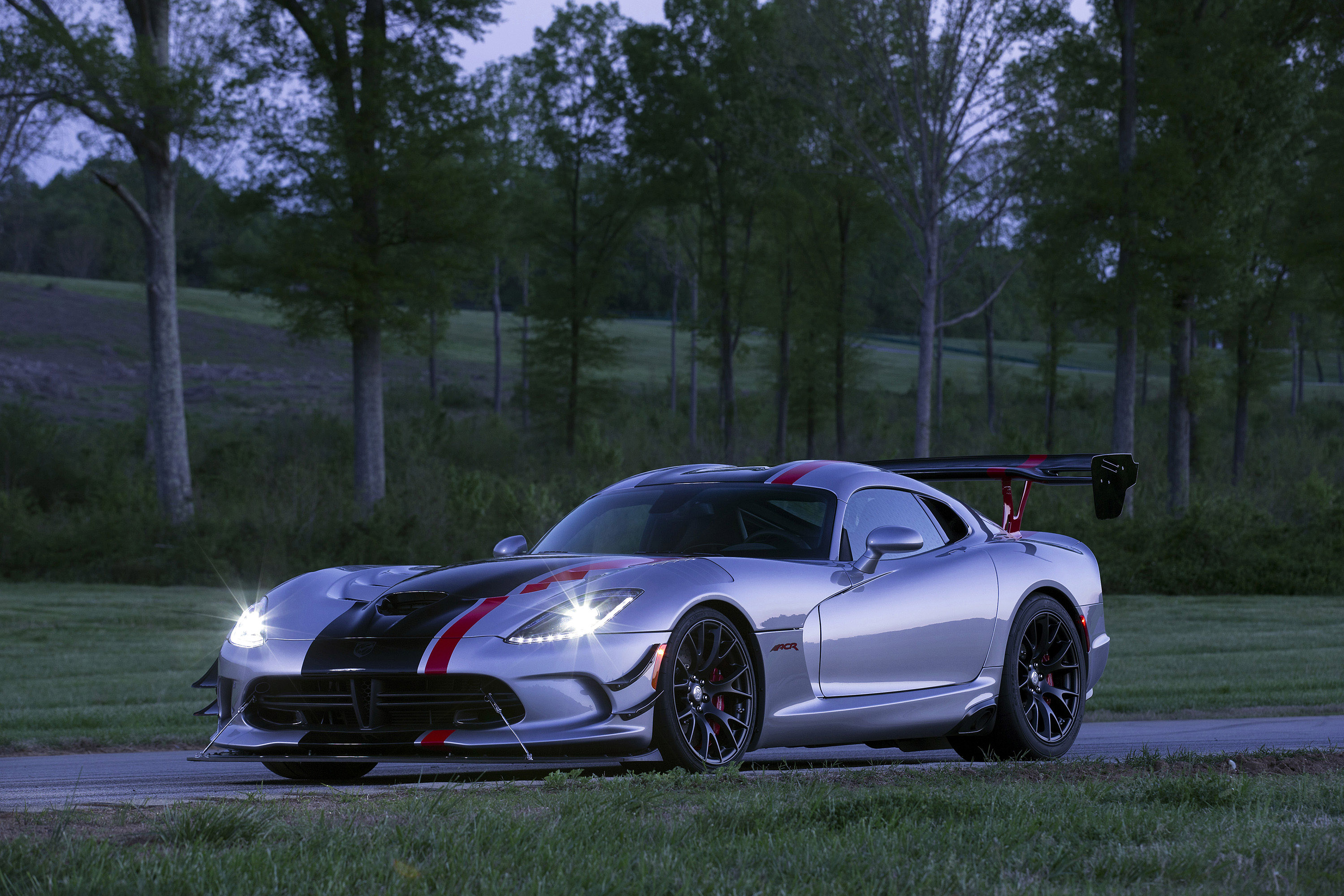Dodge Viper ACR photo #28