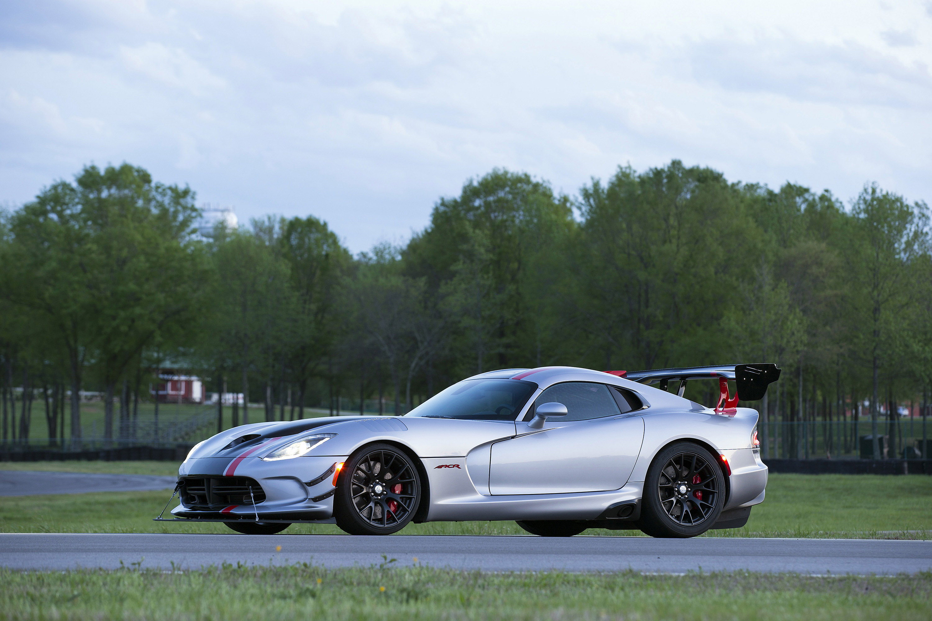 Dodge Viper ACR photo #30