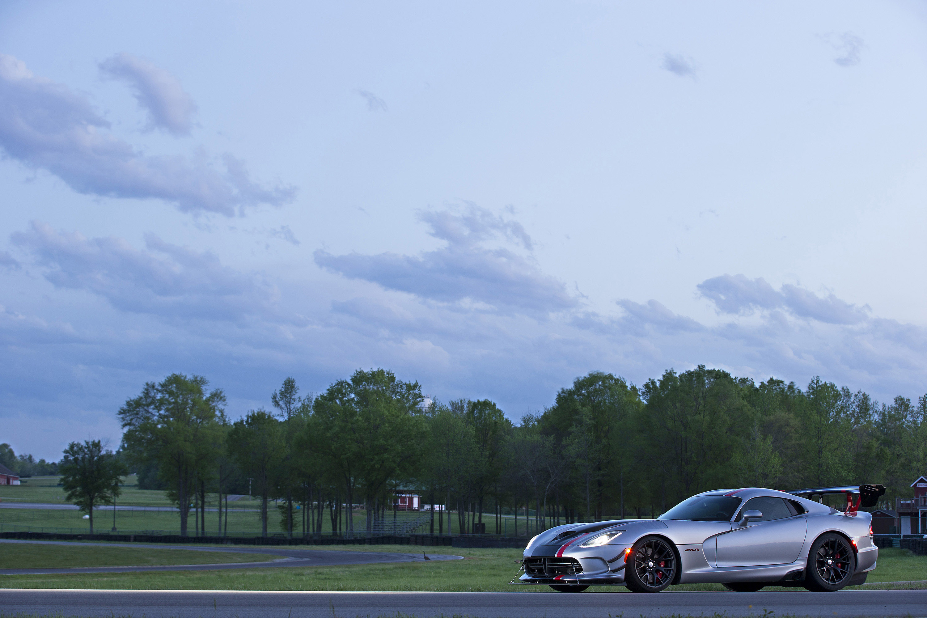 Dodge Viper ACR photo #32