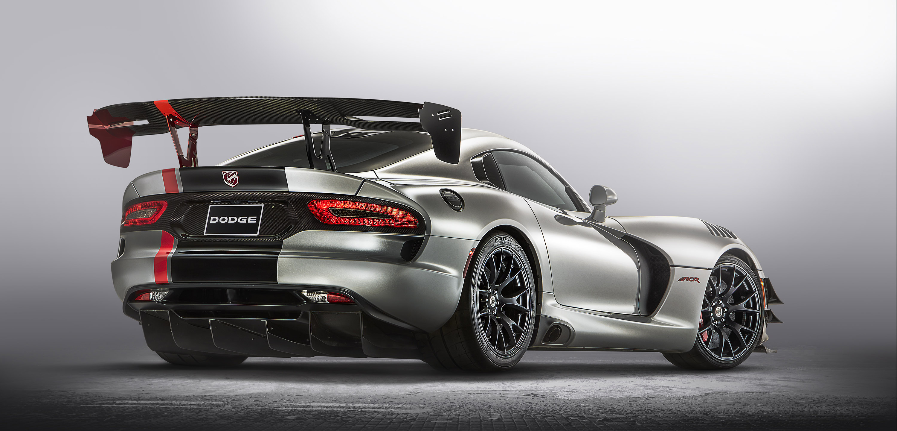 Dodge Viper ACR photo #35