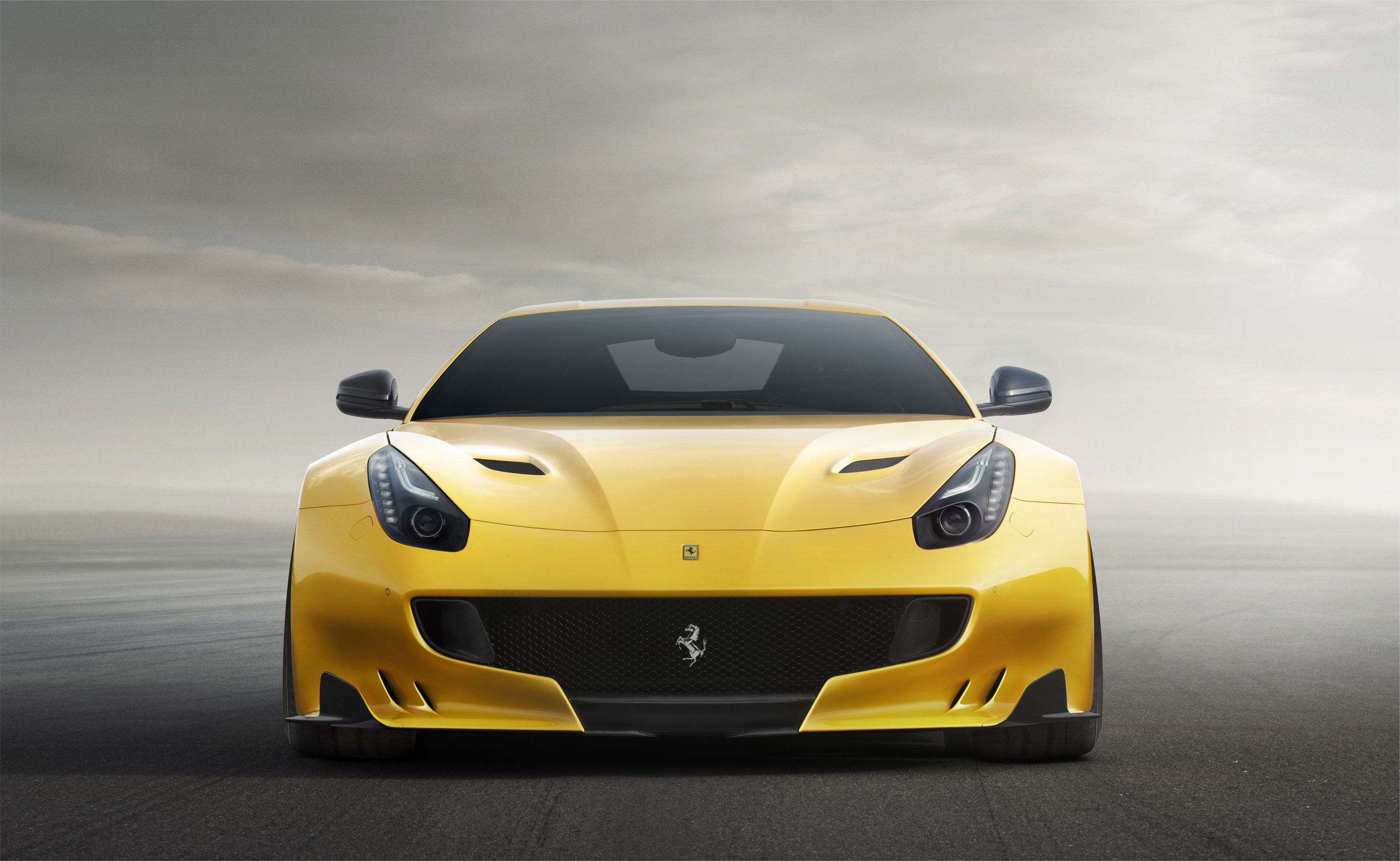 Ferrari F12tdf photo #2