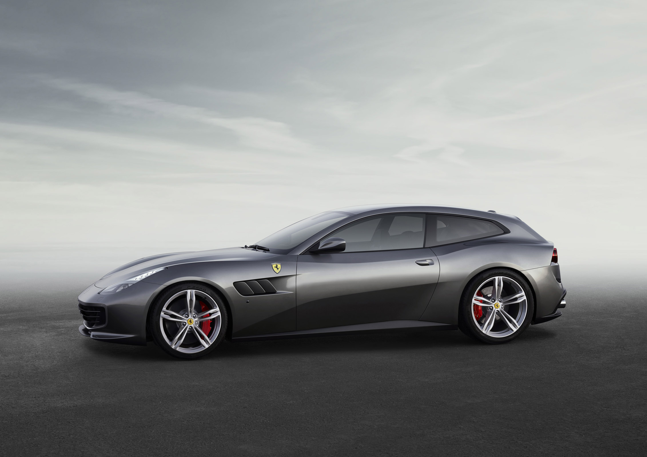 Ferrari GTC4Lusso photo #3