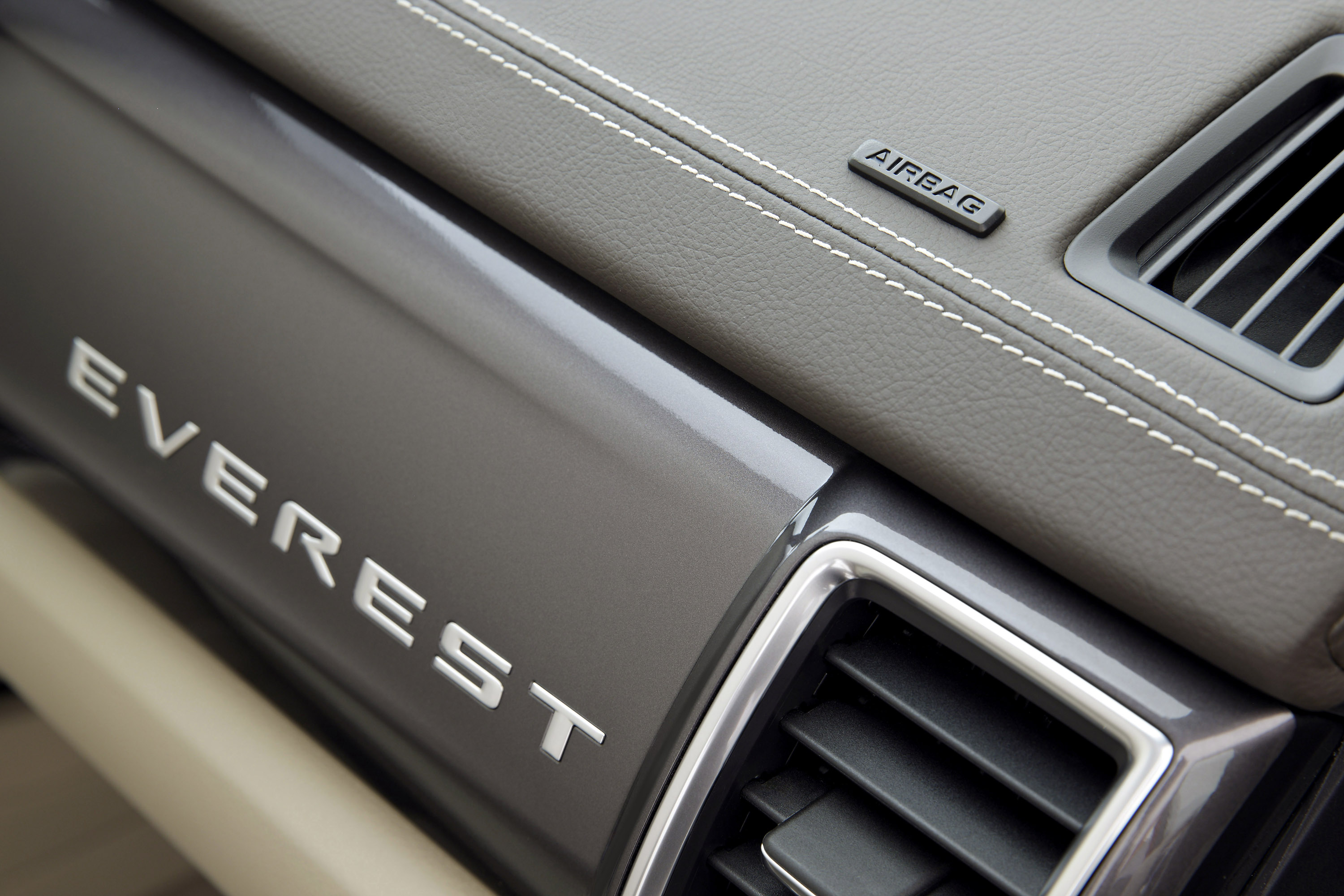 Ford Everest photo #16