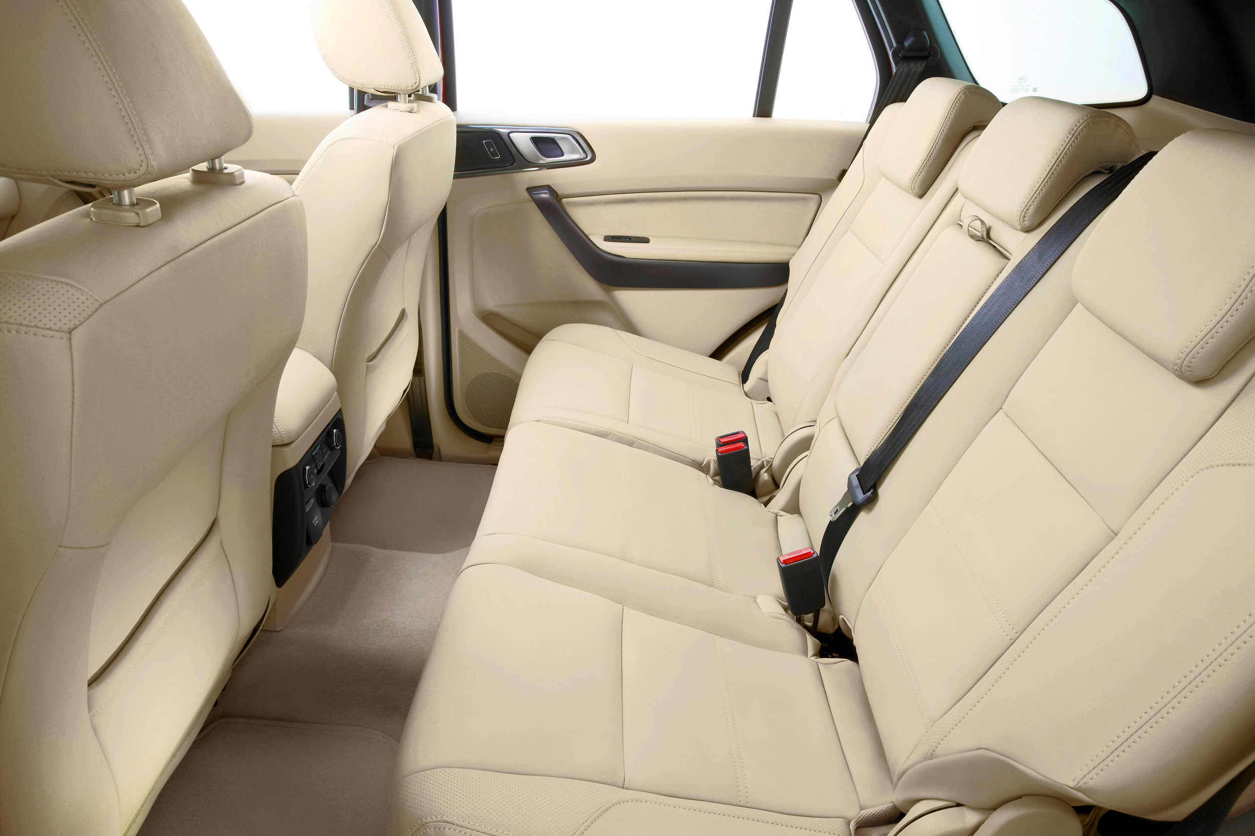 Ford Everest photo #27