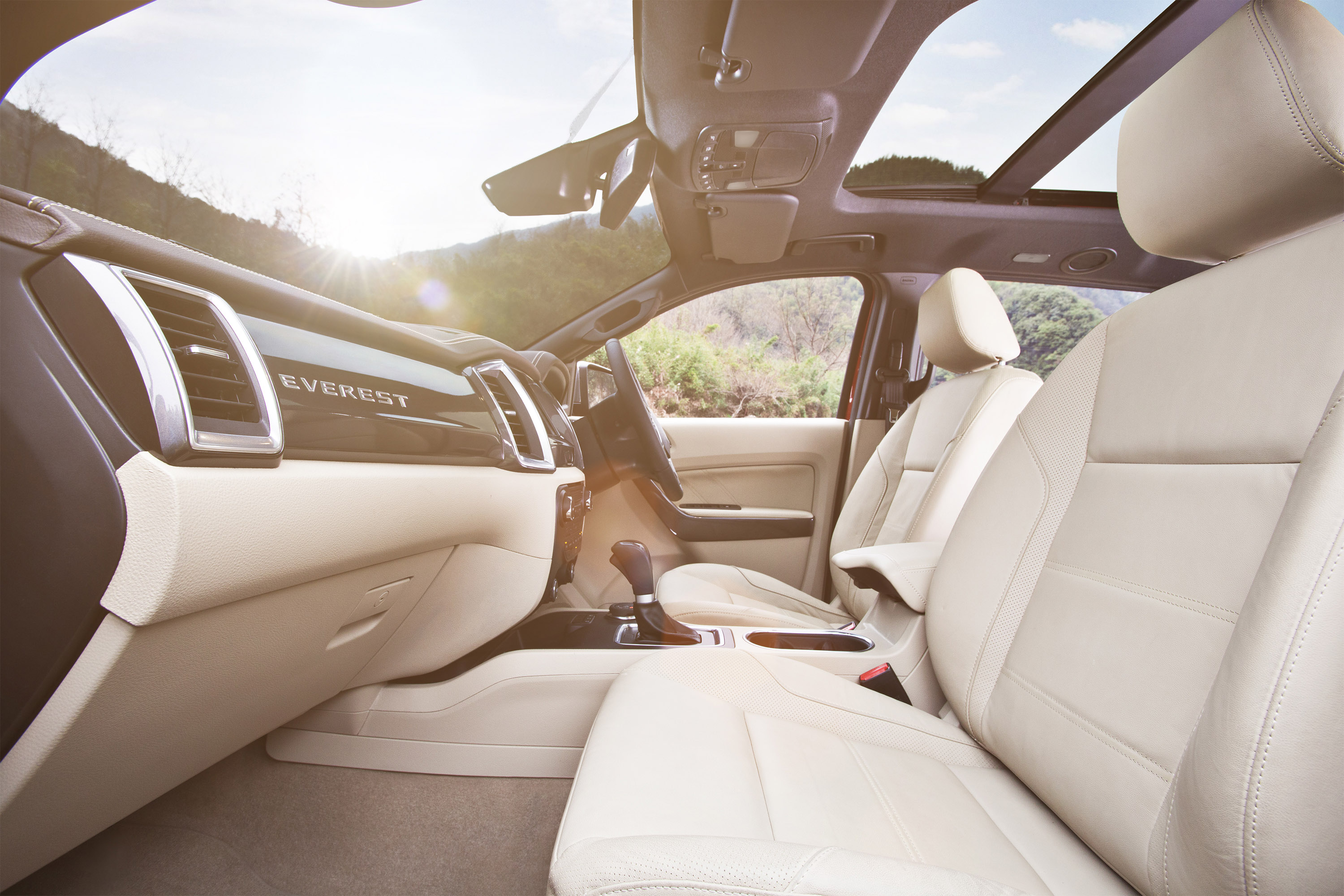 Ford Everest photo #29