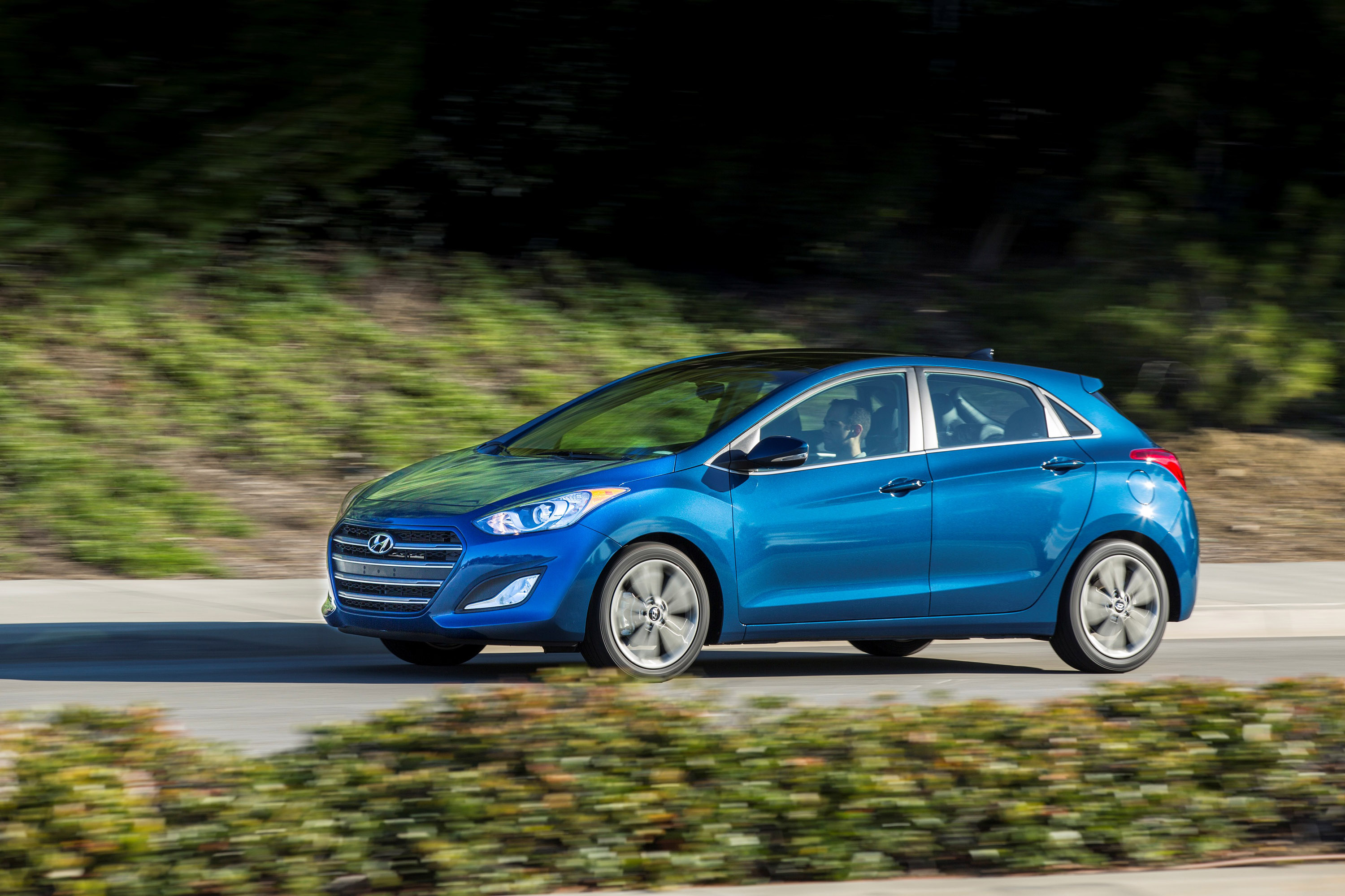 Hyundai Elantra GT photo #15