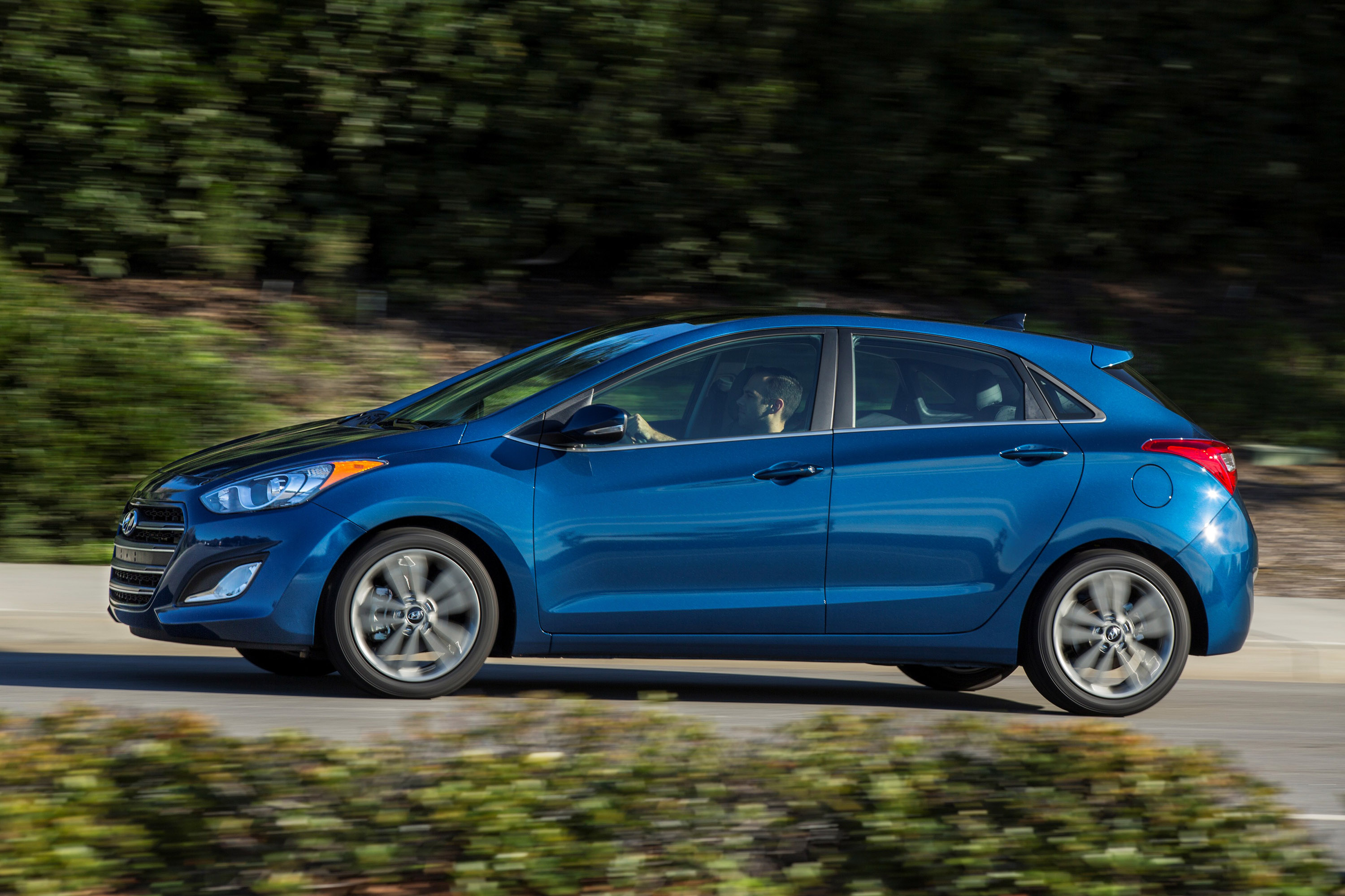 Hyundai Elantra GT photo #18