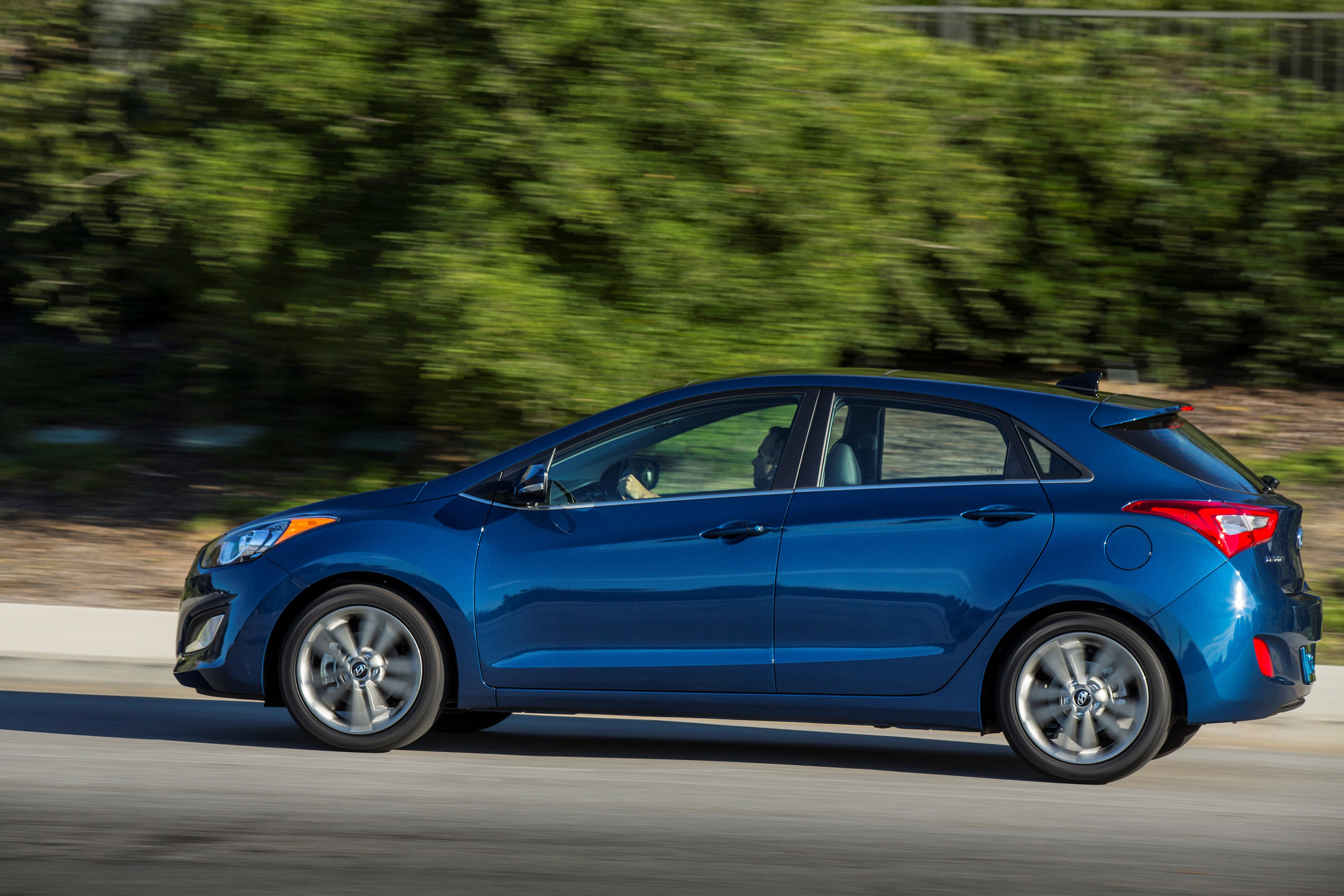 Hyundai Elantra GT photo #19