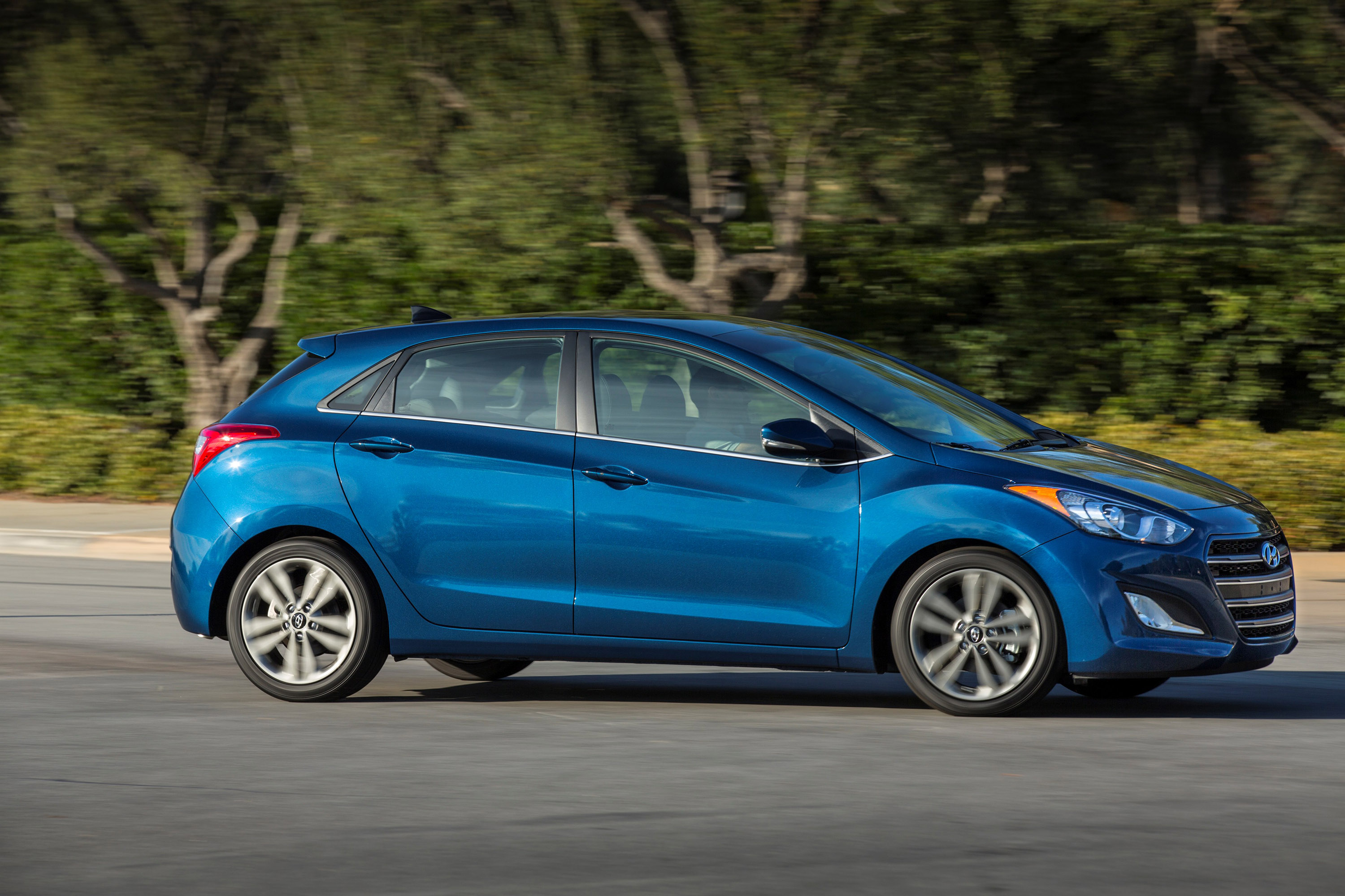 Hyundai Elantra GT photo #20