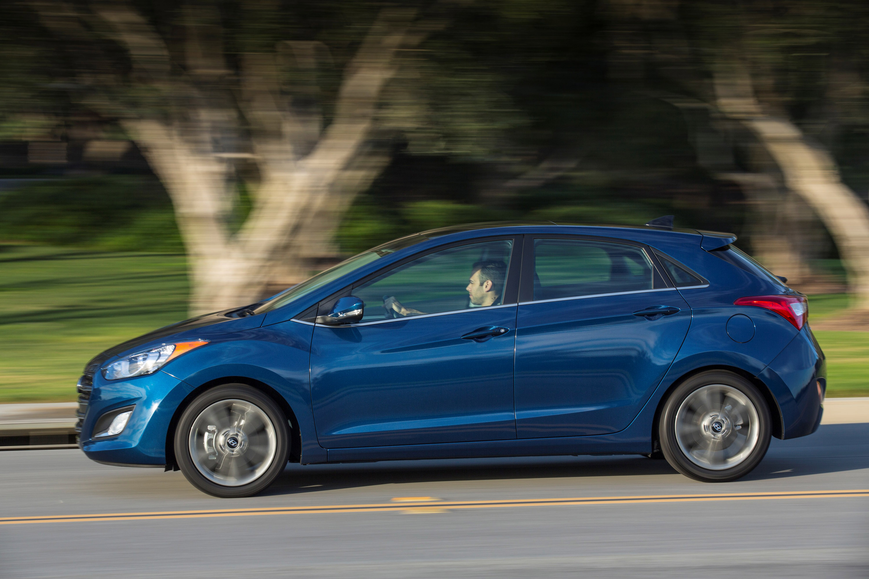 Hyundai Elantra GT photo #23