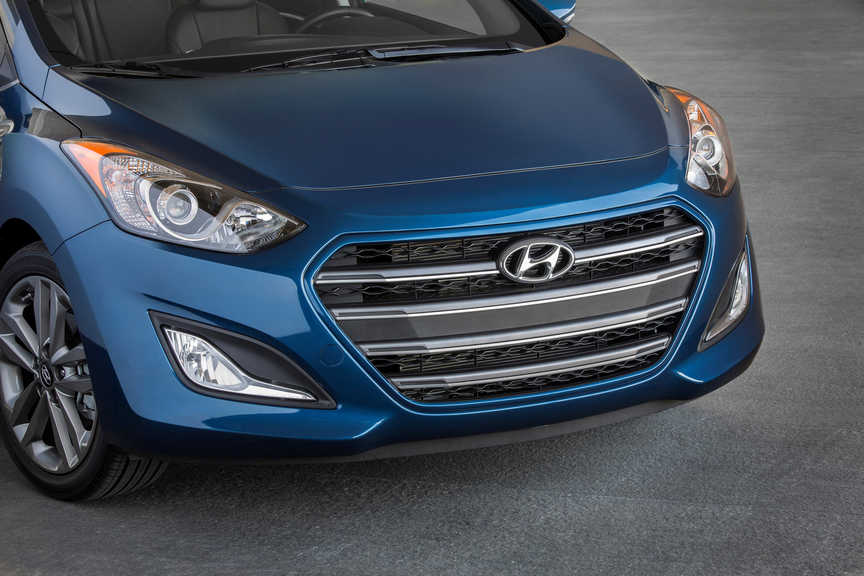 Hyundai Elantra GT photo #29