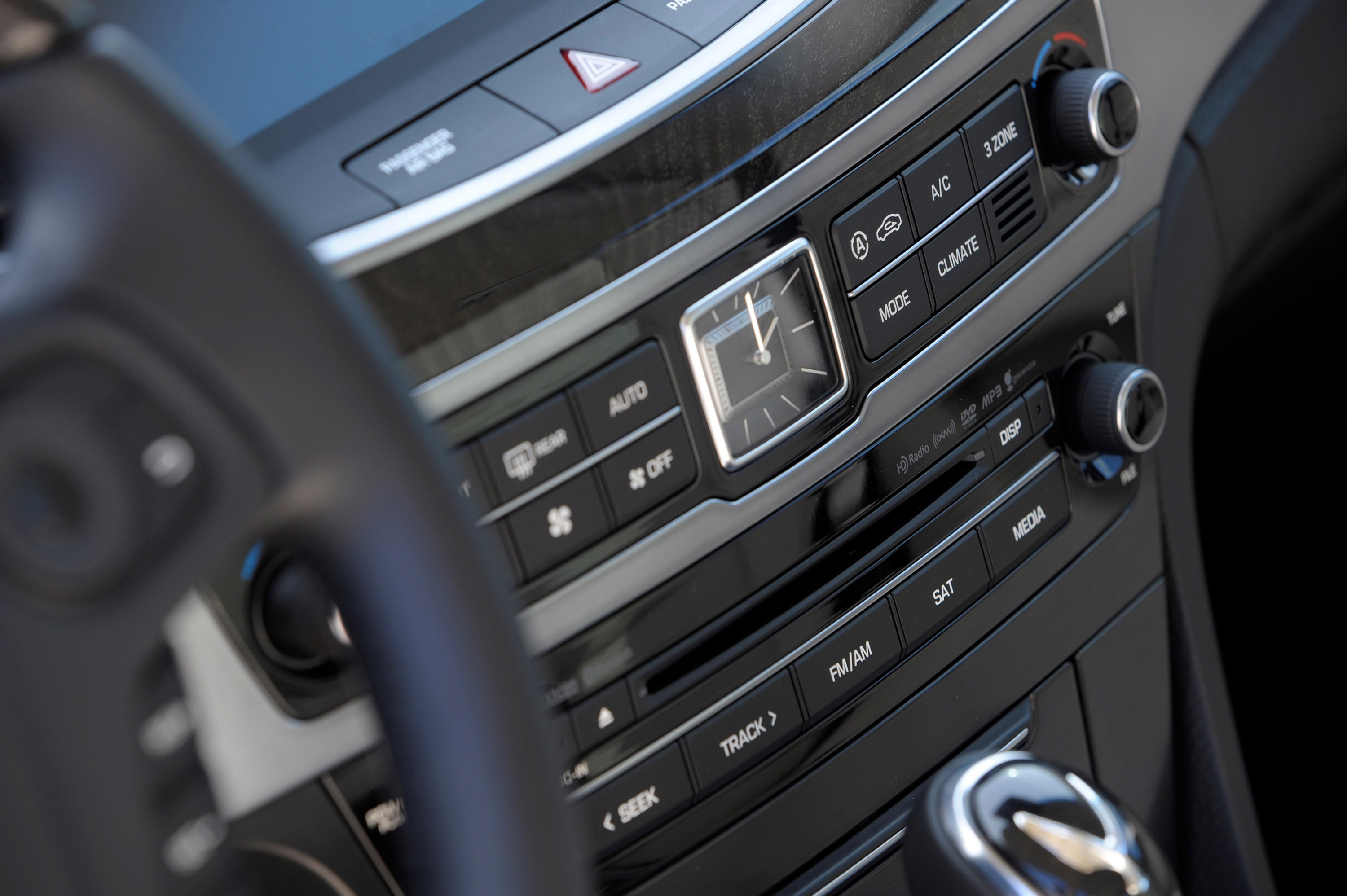 Hyundai Equus photo #20