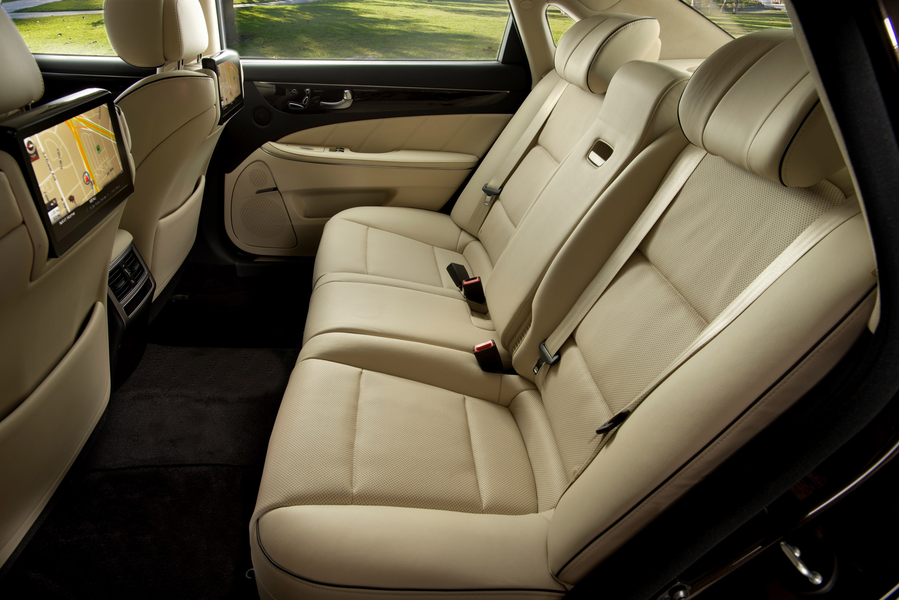 Hyundai Equus photo #28