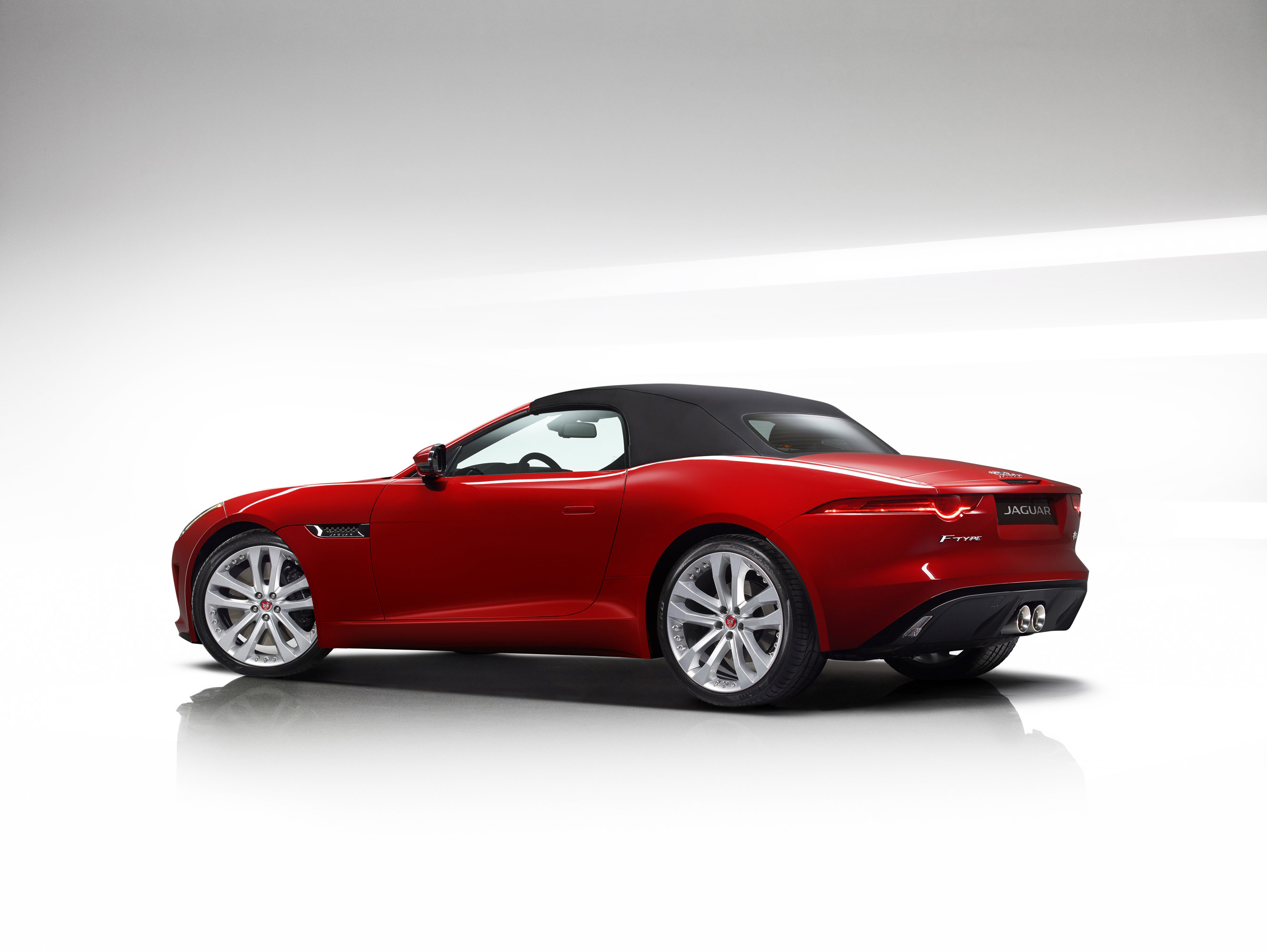 Jaguar F-Type photo #31