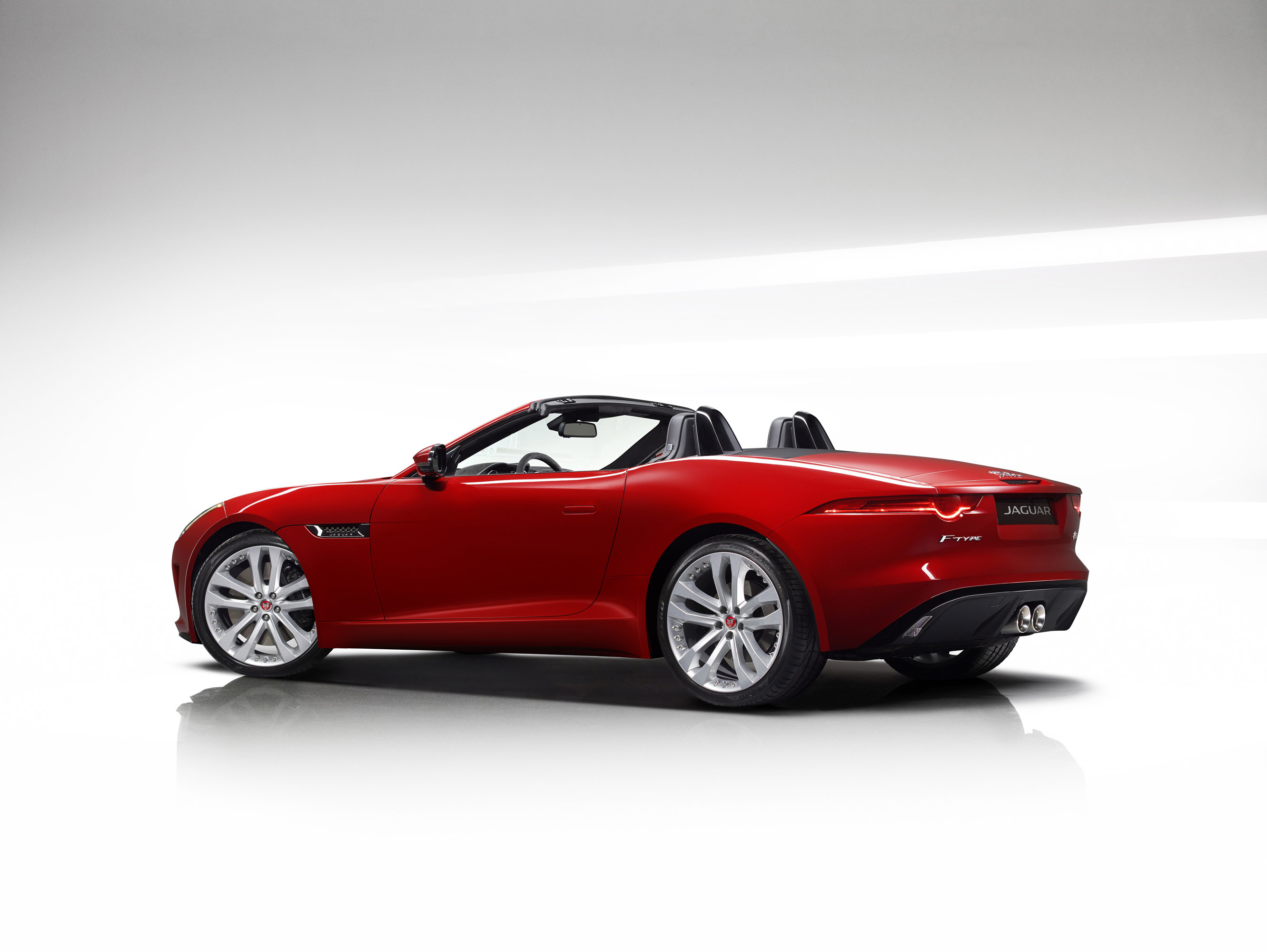 Jaguar F-Type photo #32